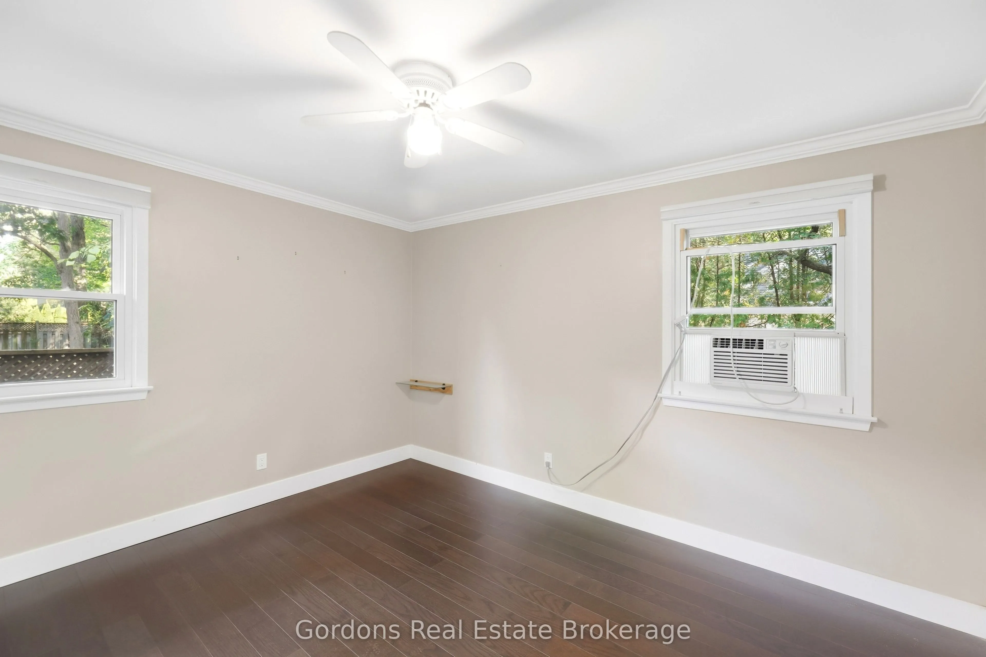 369 Hyde Park Road