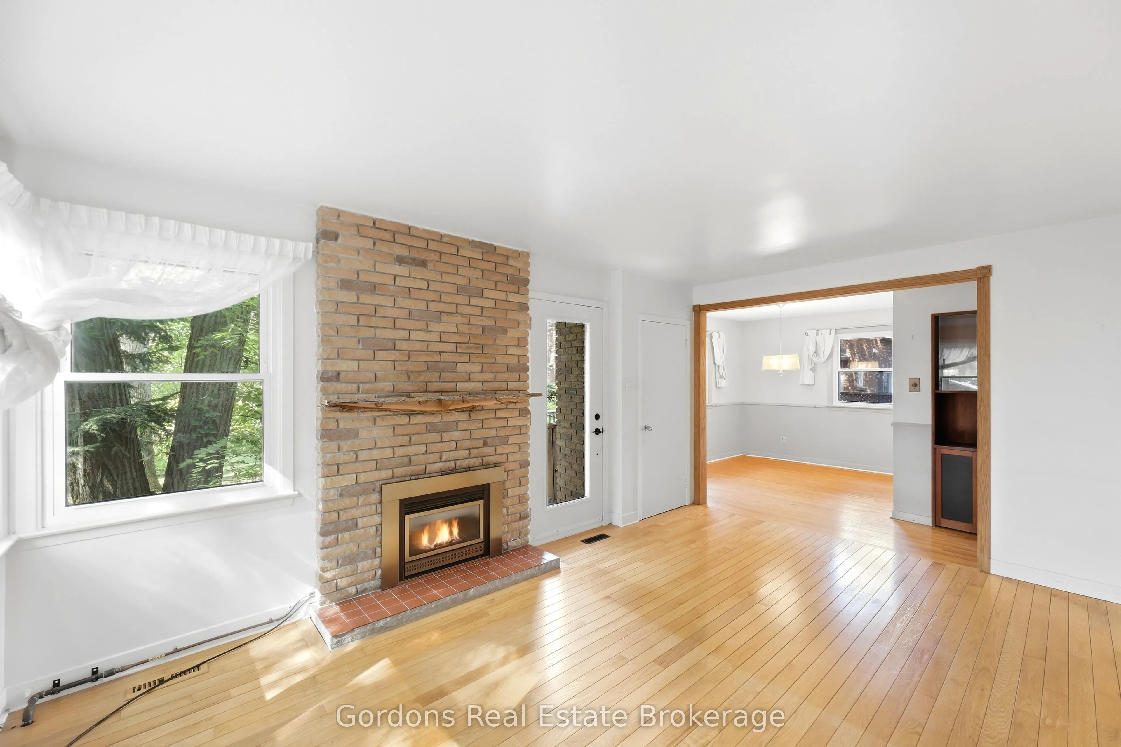 369 Hyde Park Road