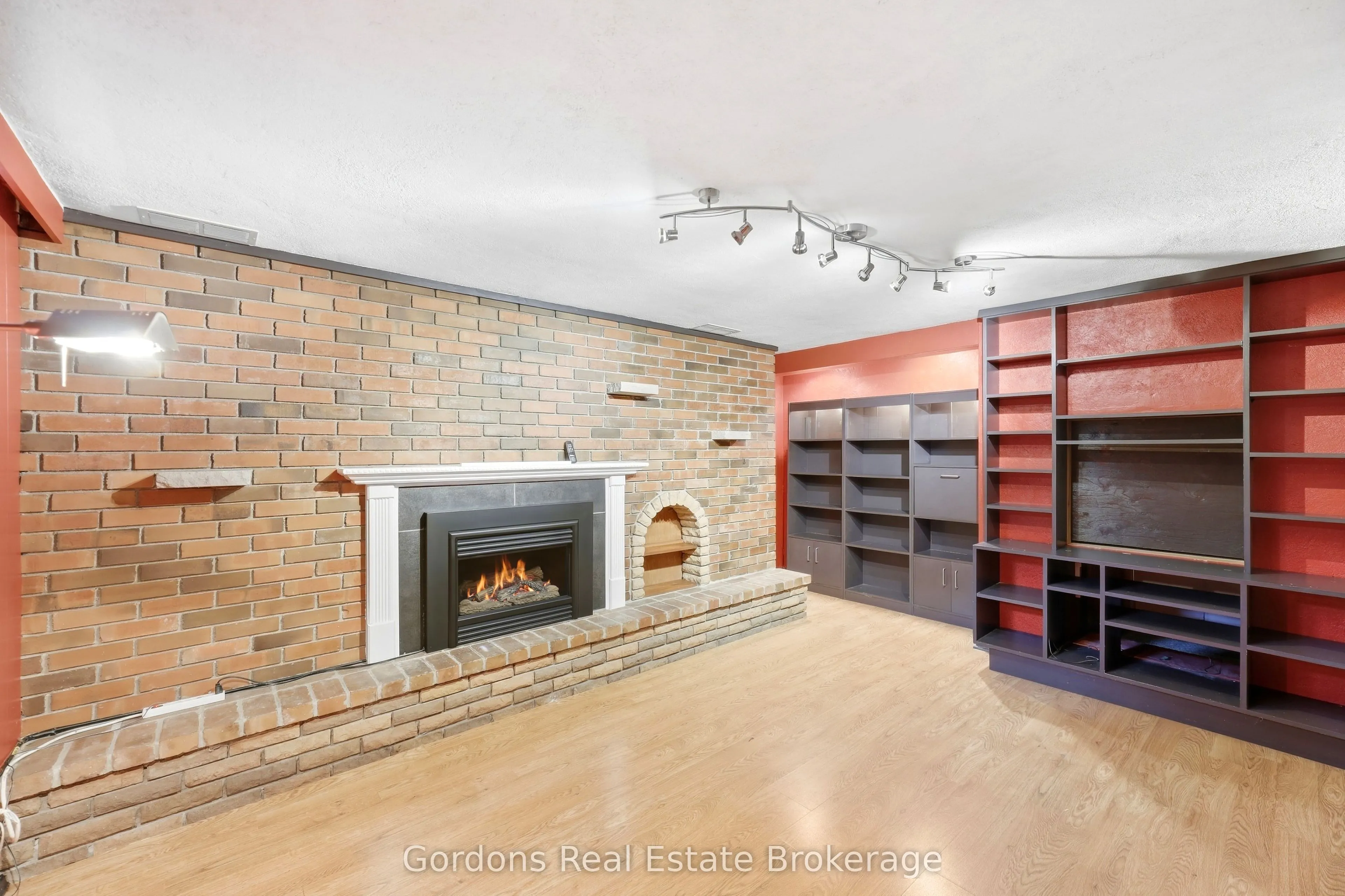 369 Hyde Park Road