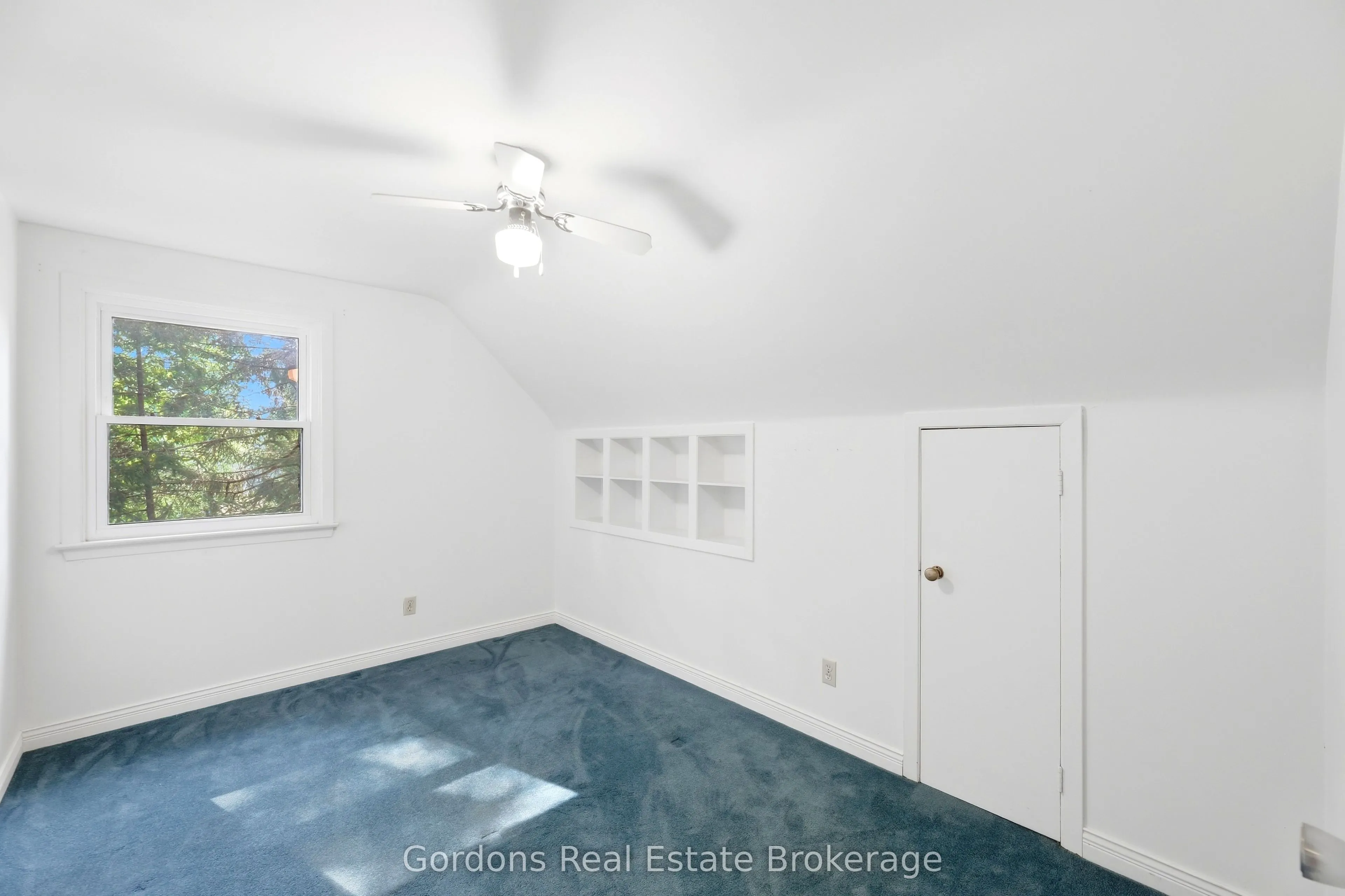 369 Hyde Park Road