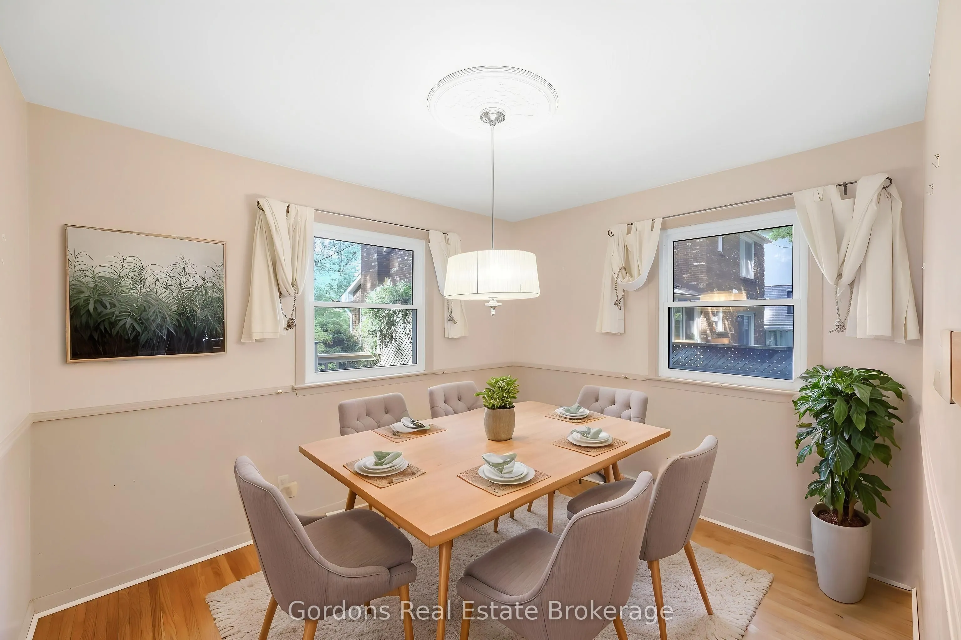 369 Hyde Park Road
