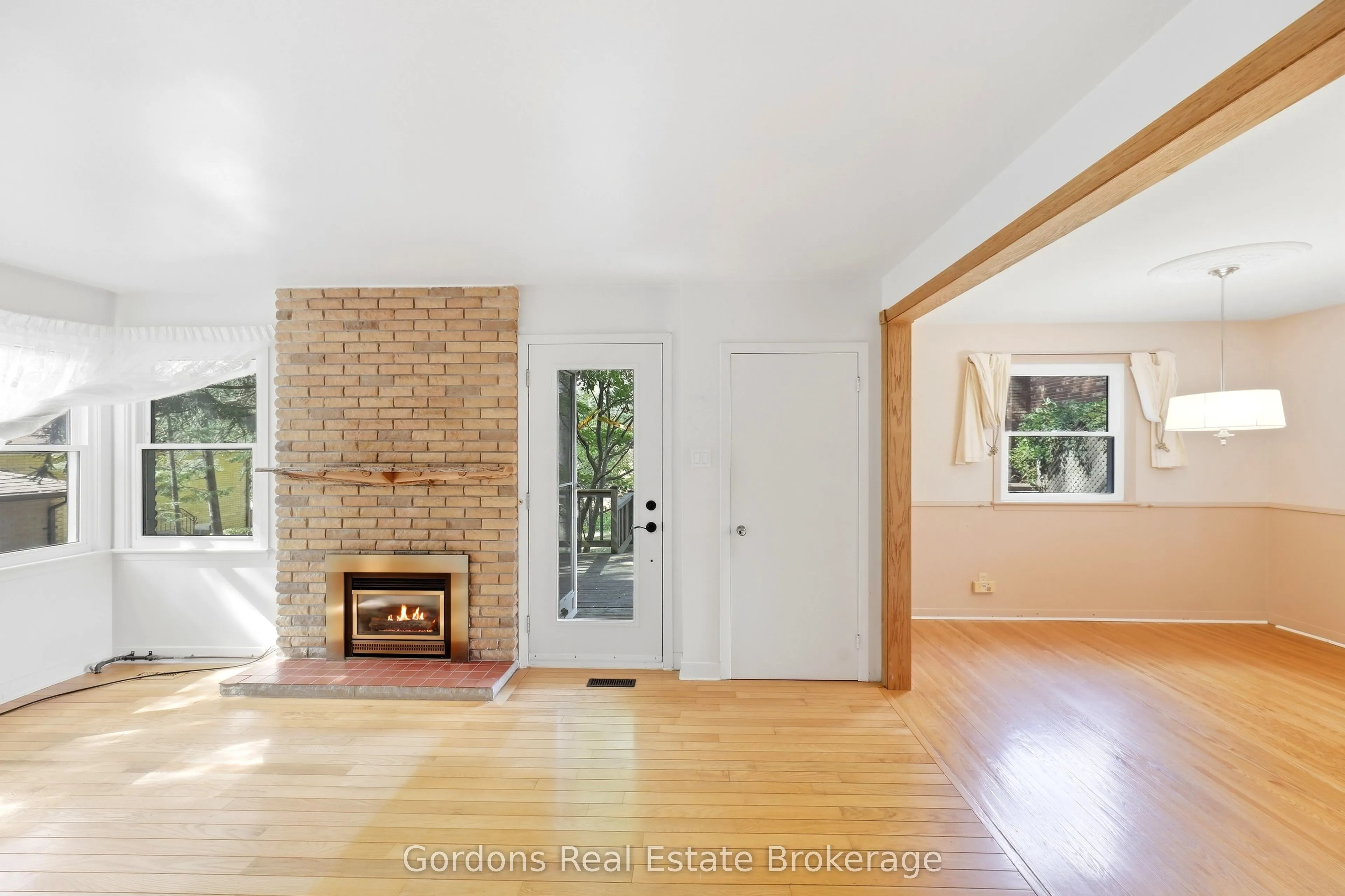 369 Hyde Park Road