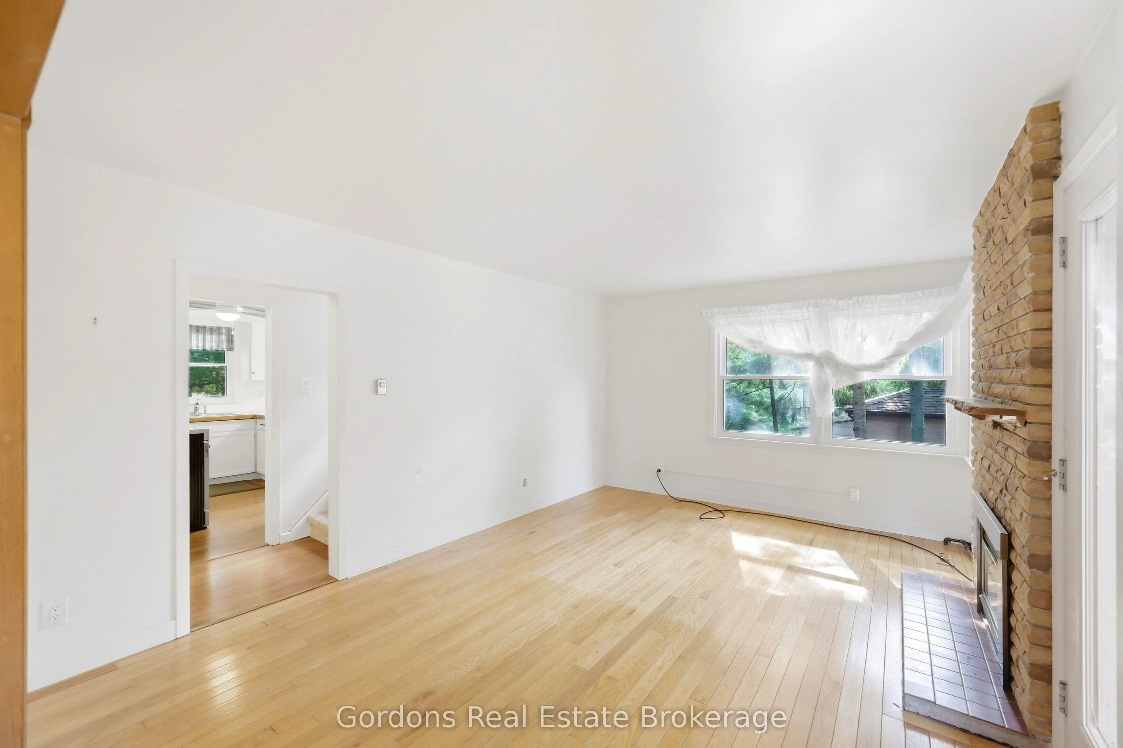 369 Hyde Park Road