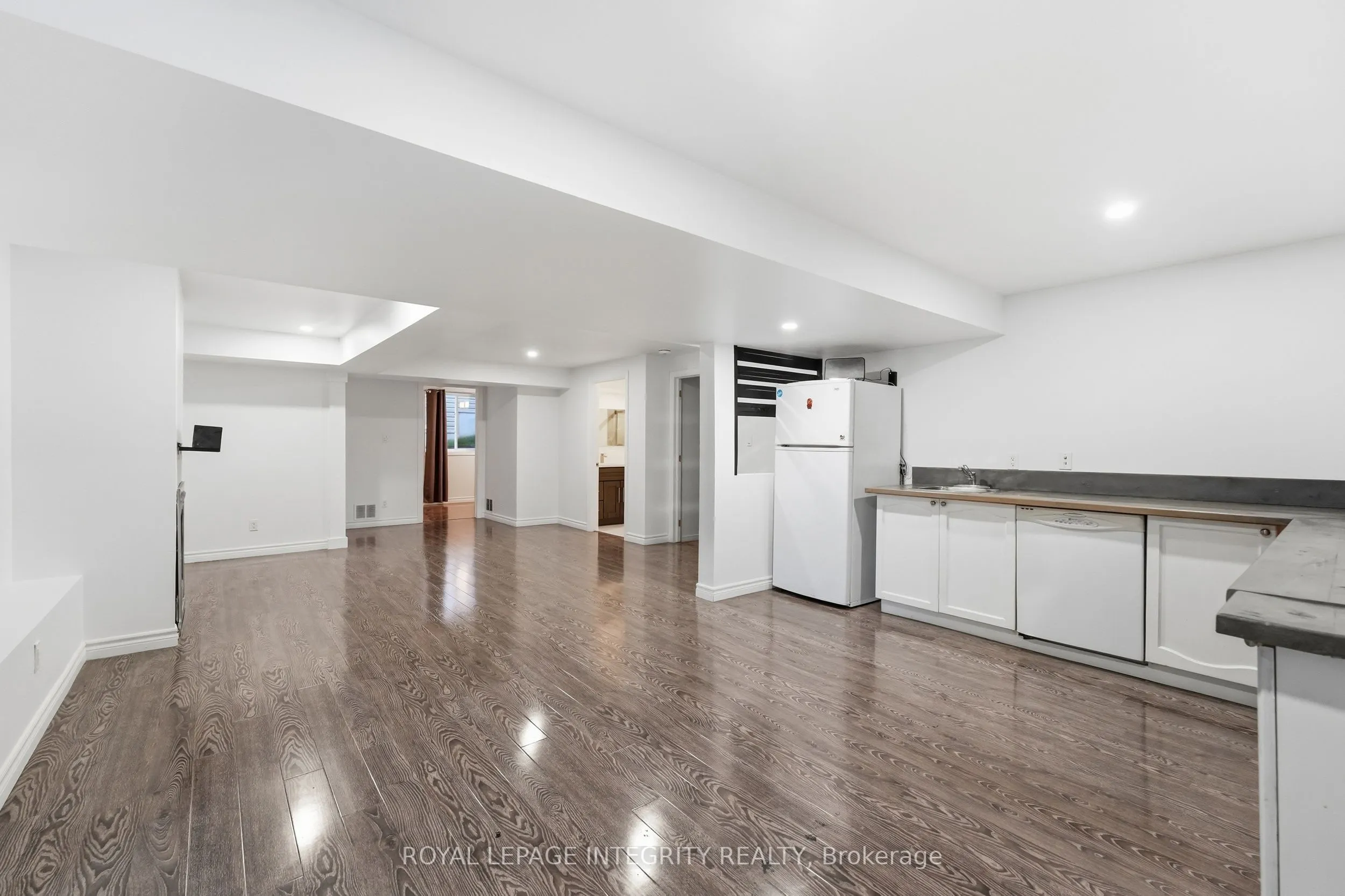 443 Landswood Way