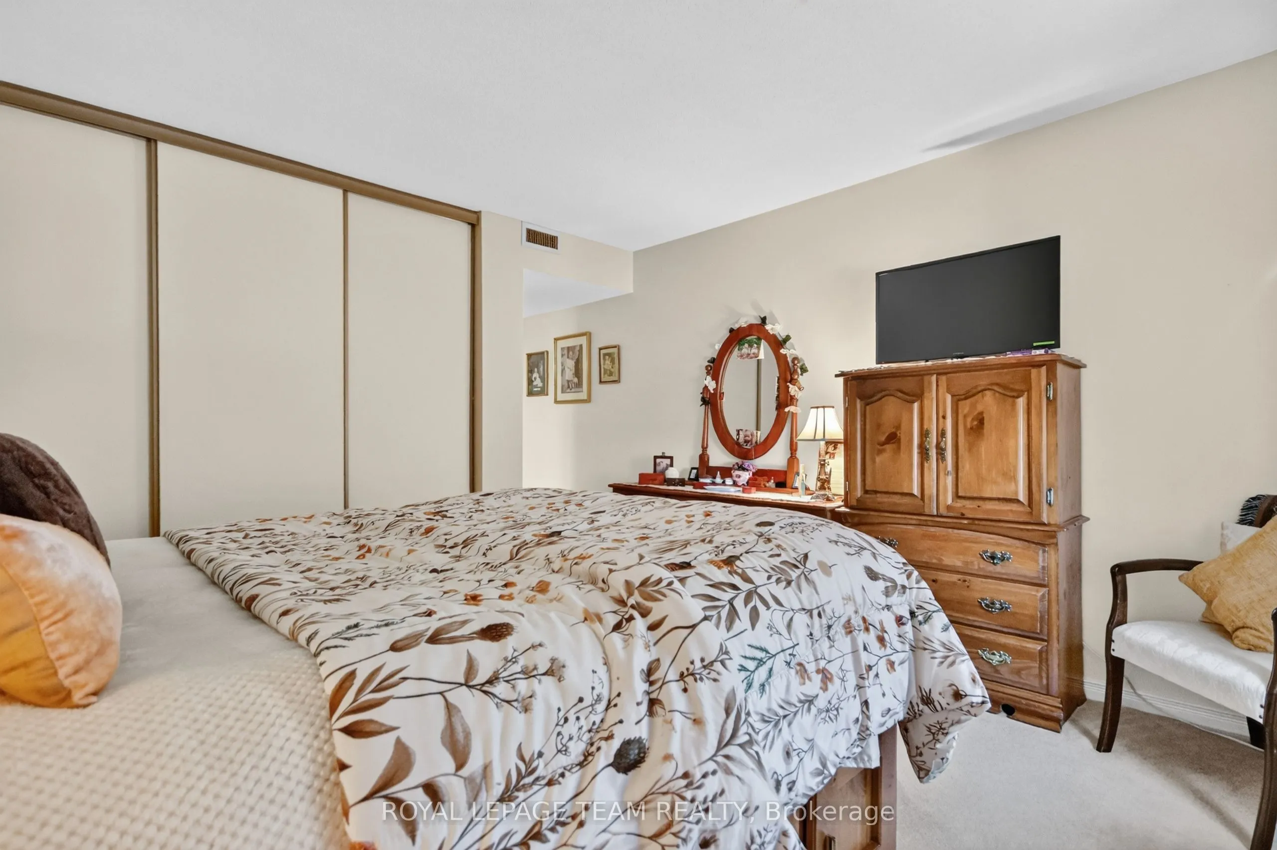 40 Pearl Street #201