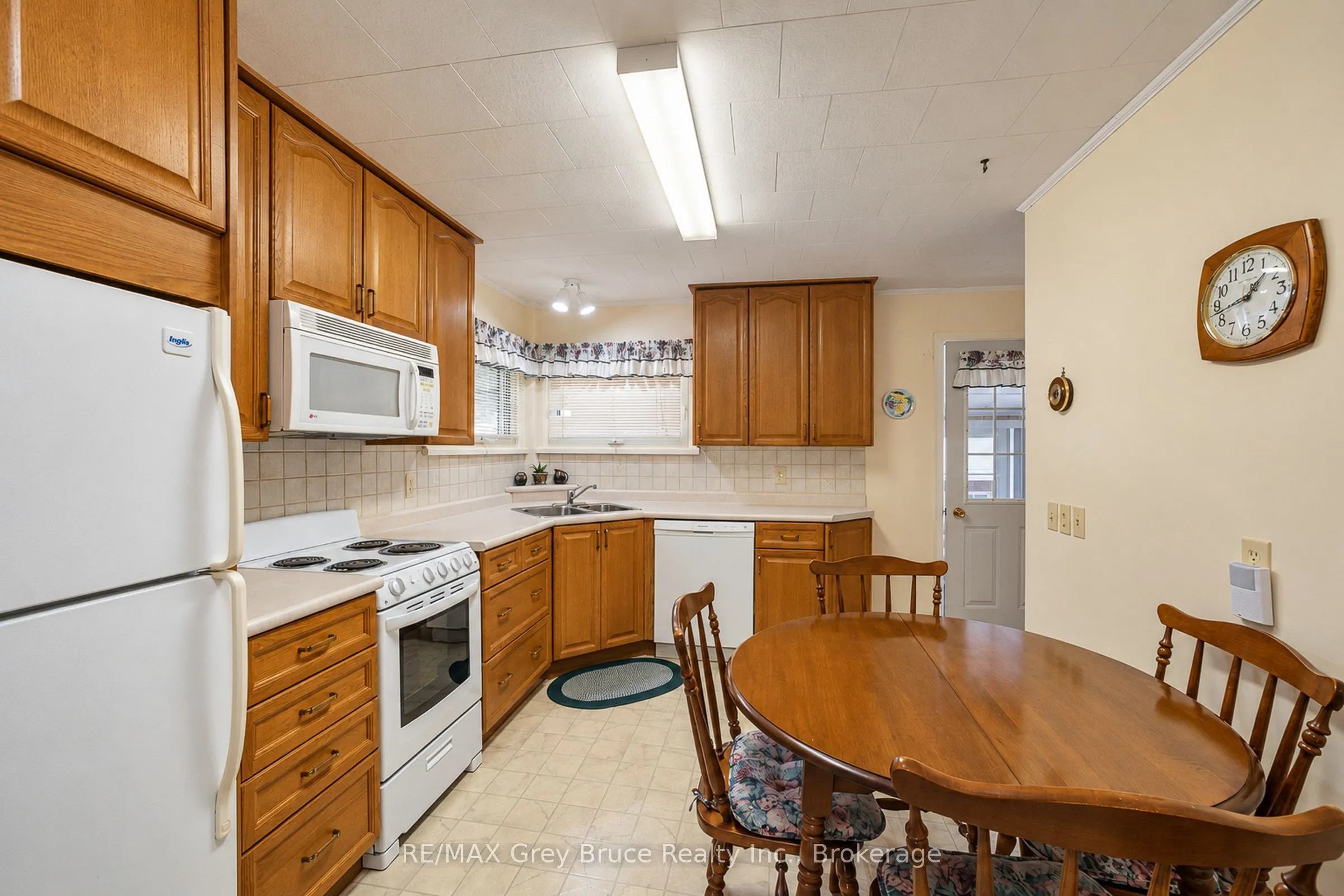 1195 4th Avenue W