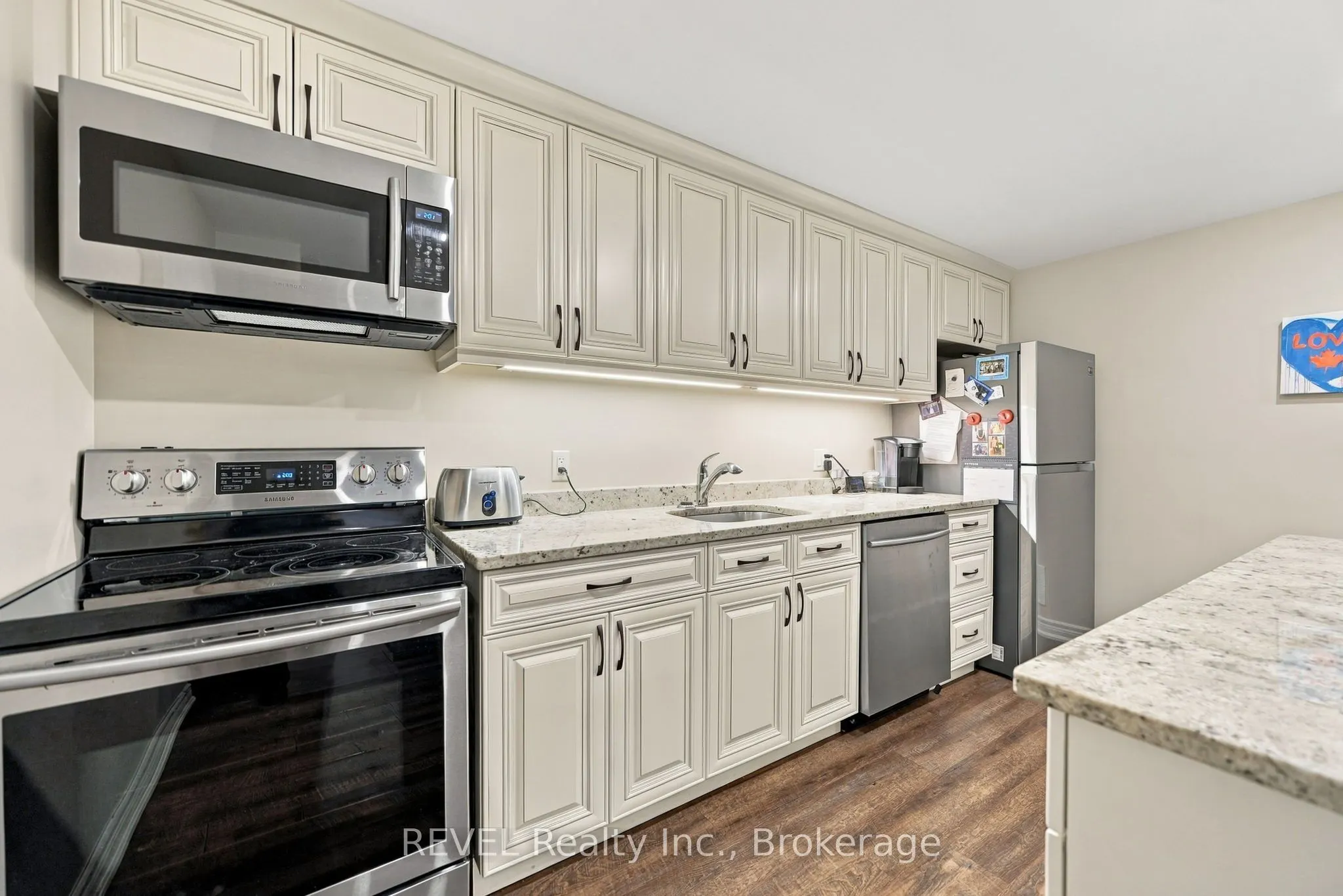 2504 Marinelli Drive