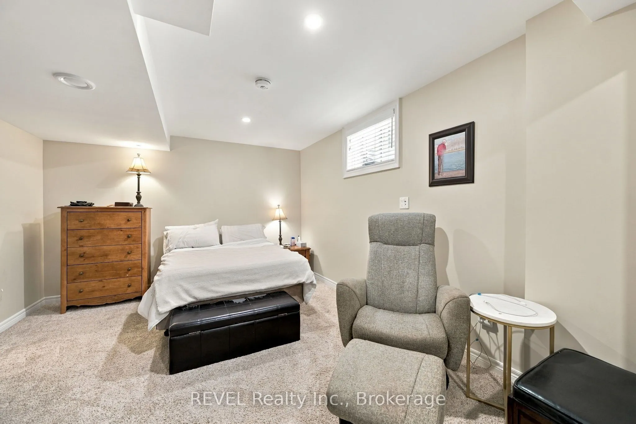 2504 Marinelli Drive