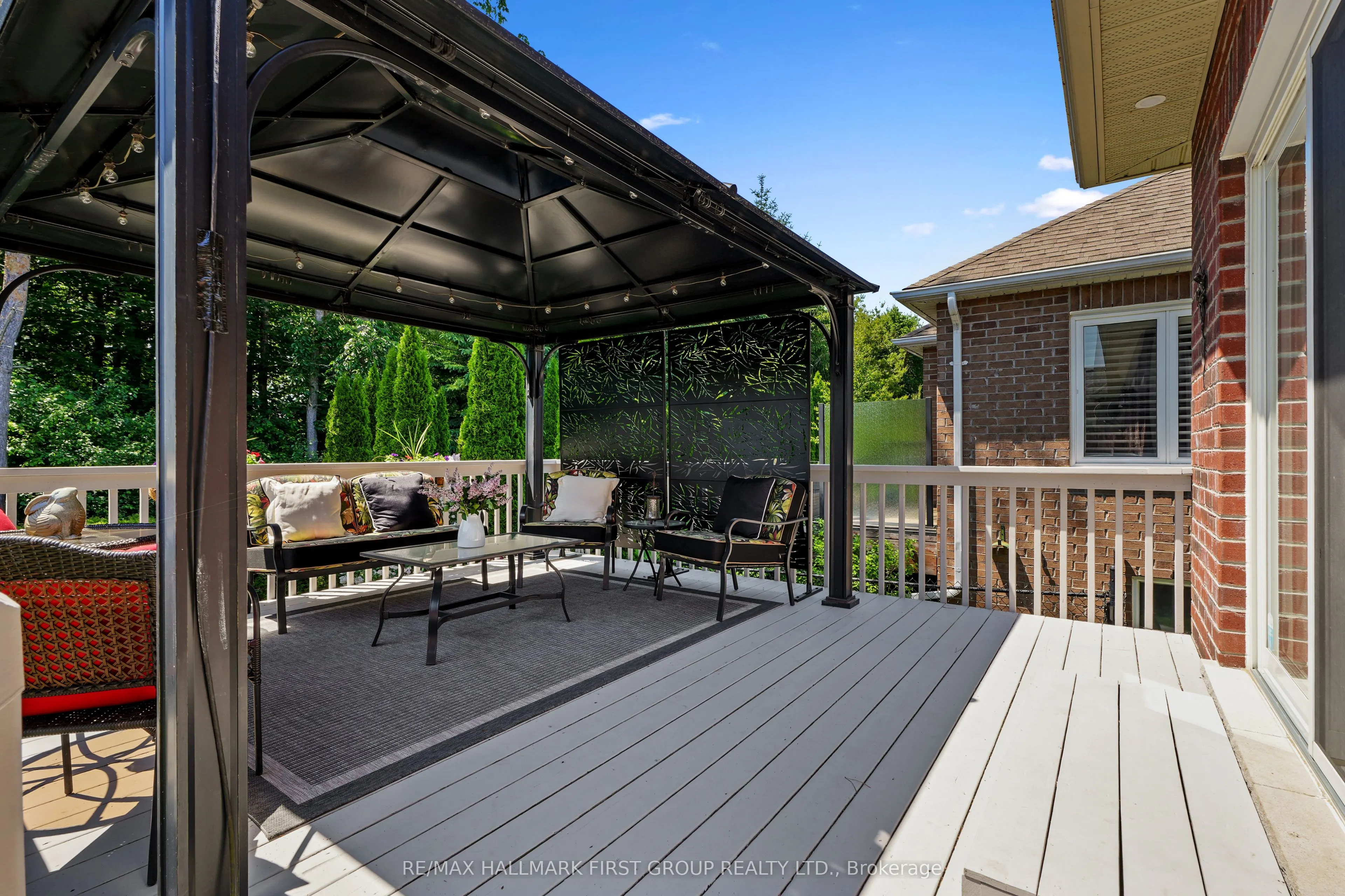 489 Foote Crescent