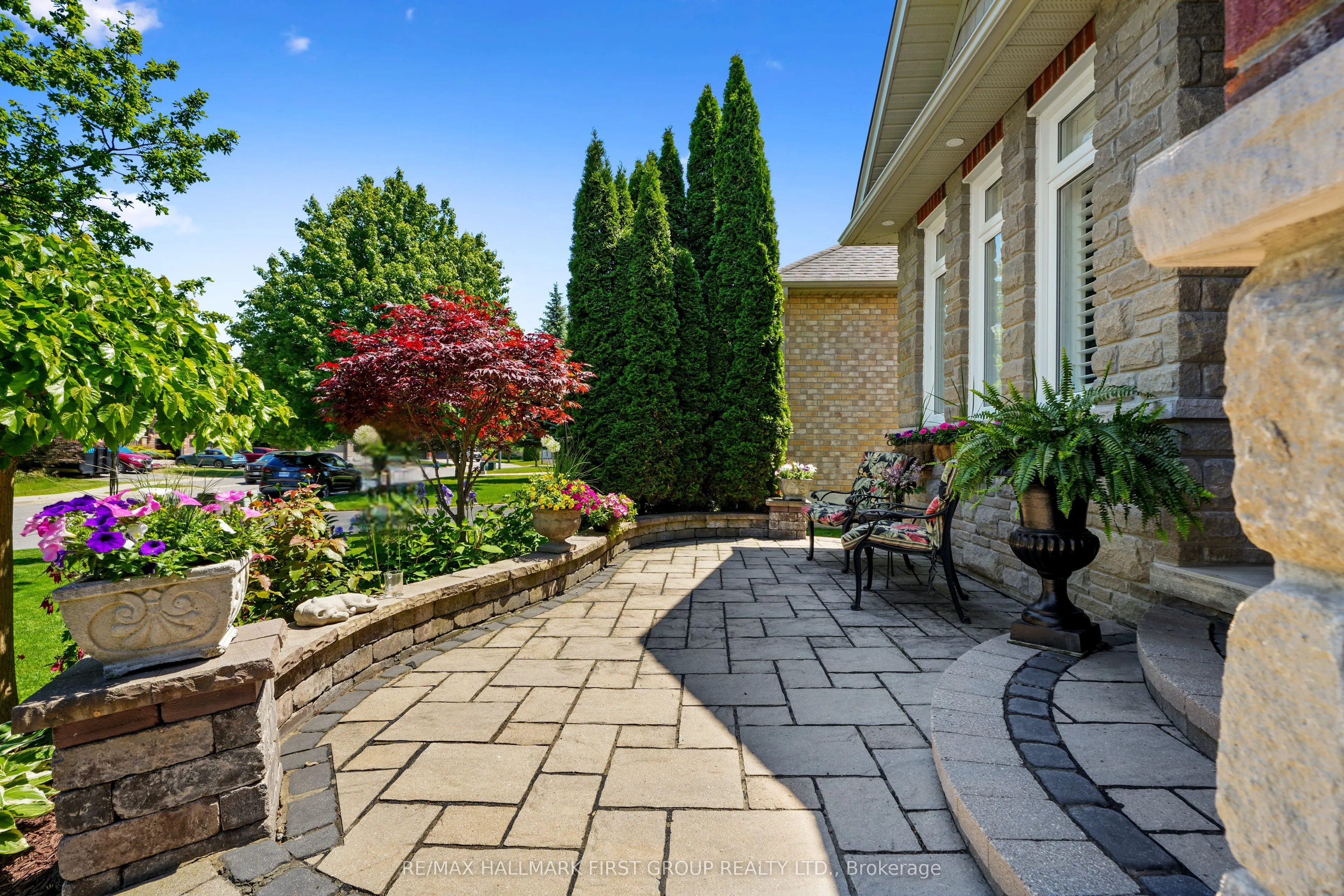 489 Foote Crescent