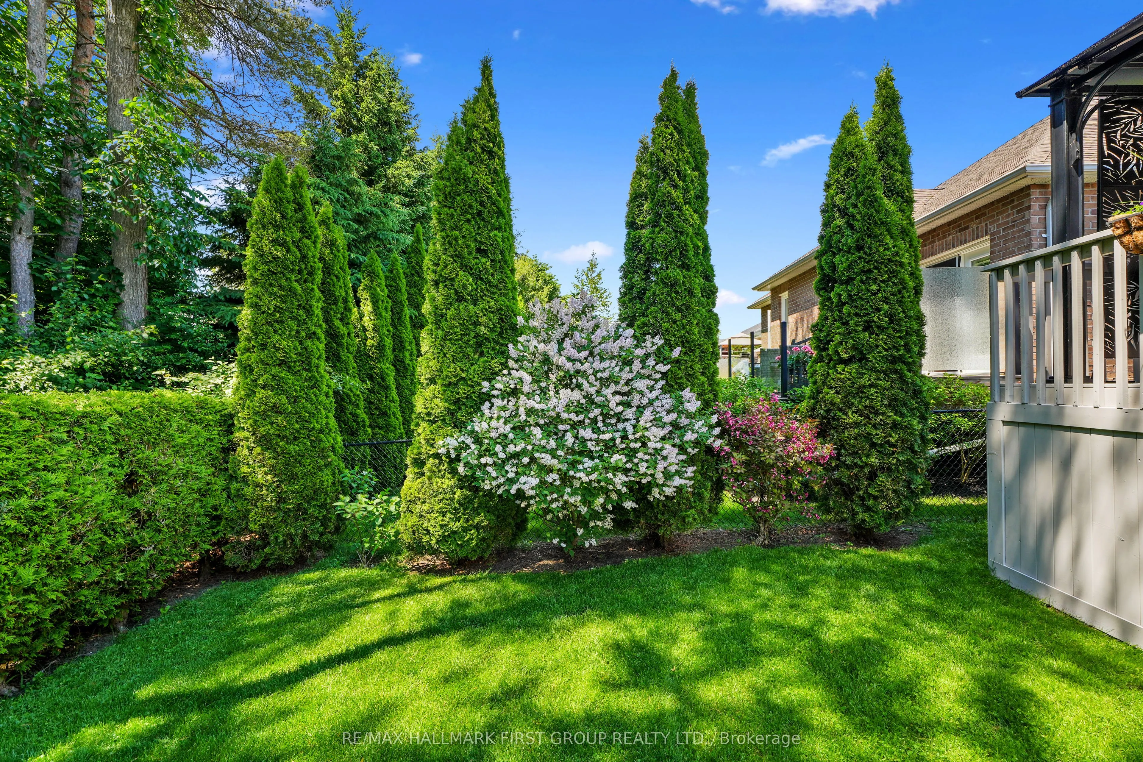 489 Foote Crescent