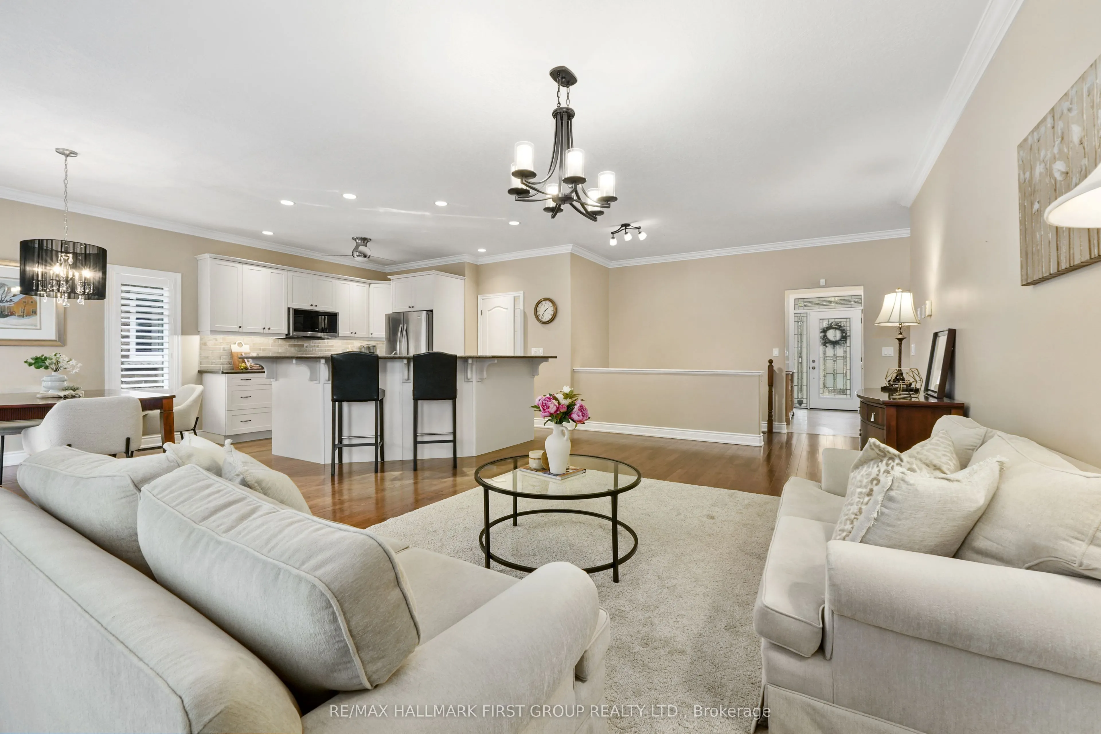 489 Foote Crescent