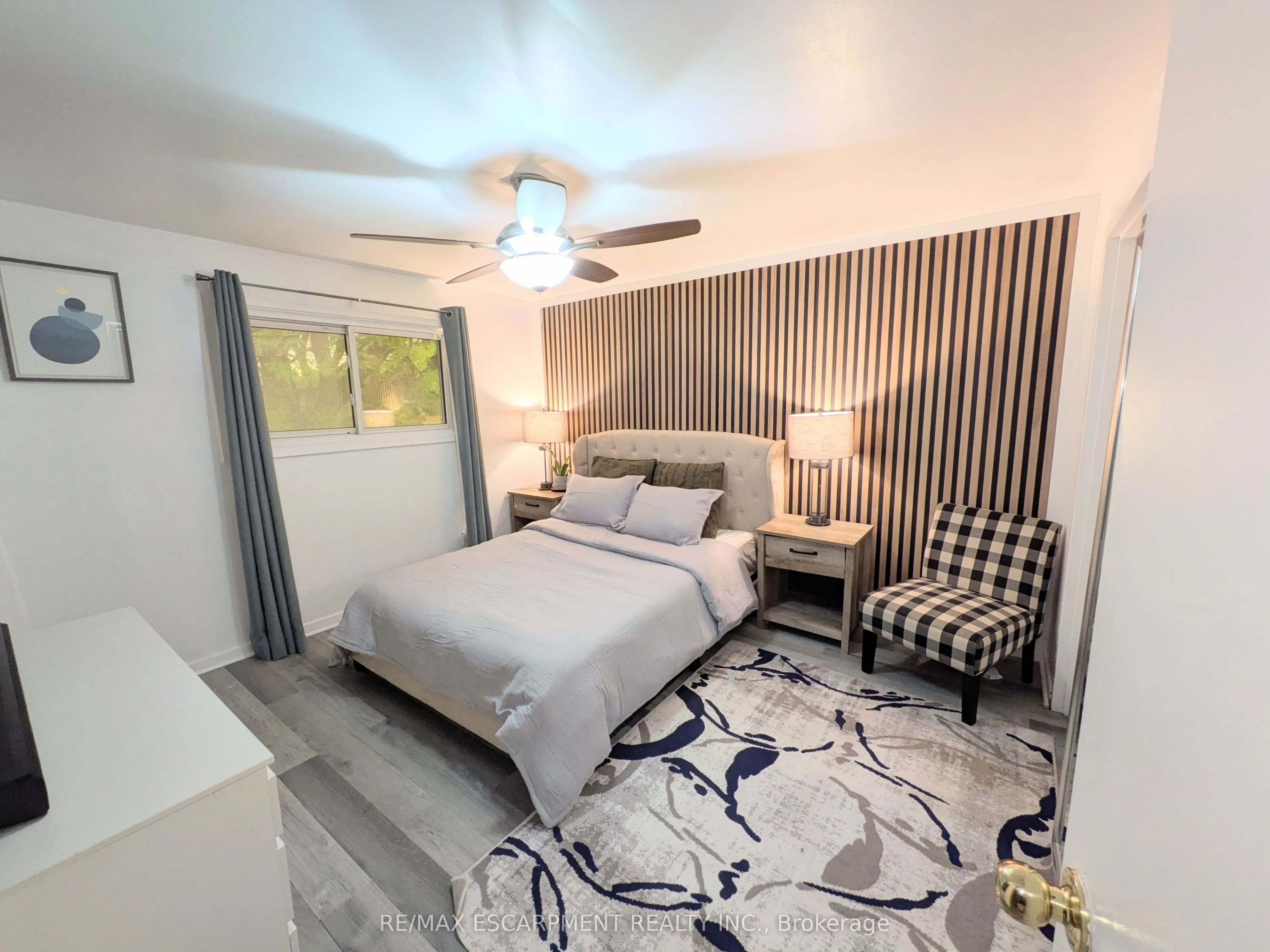 22 RIVERDALE Drive #1