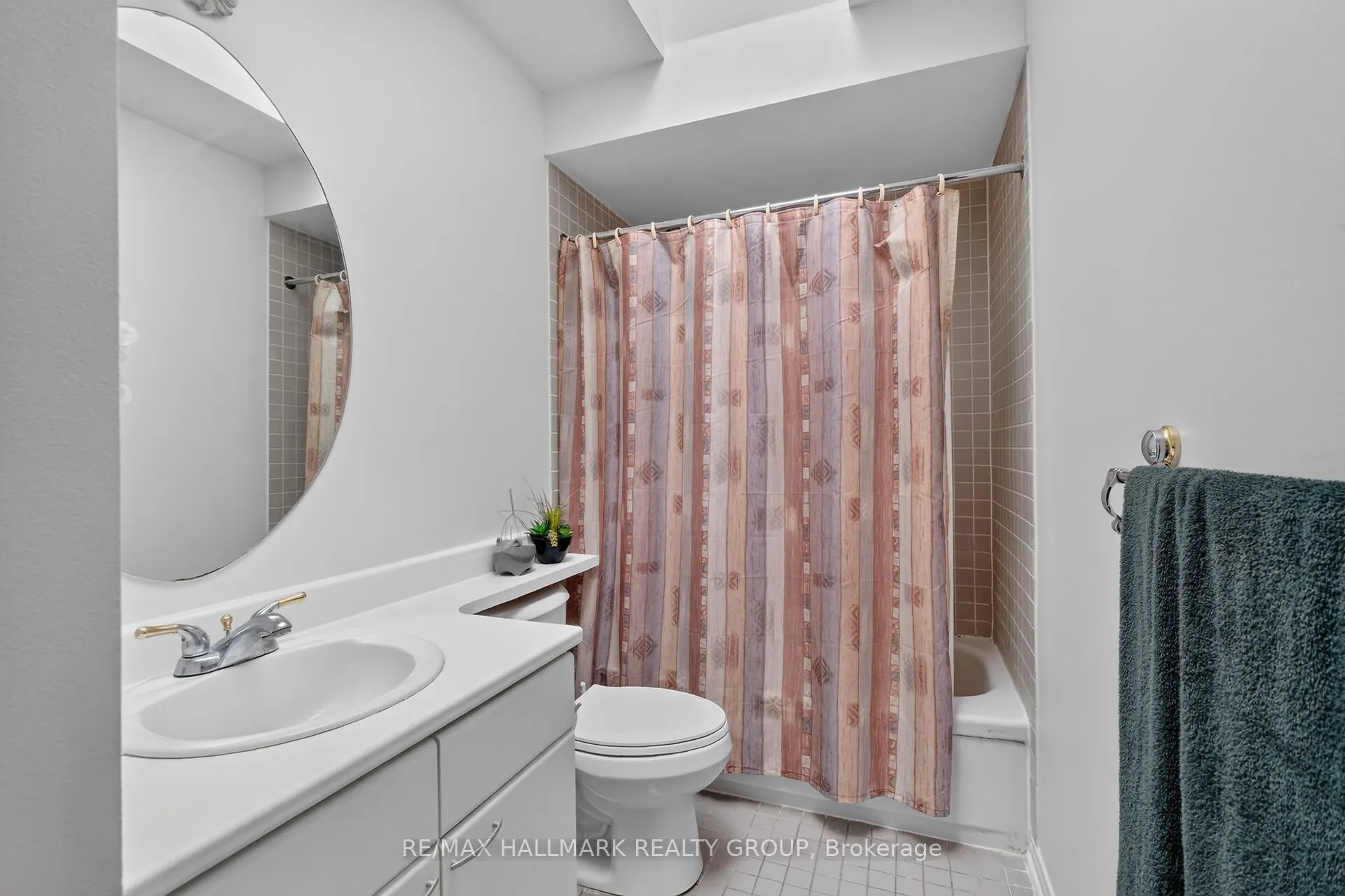 121 Mackay Street #2