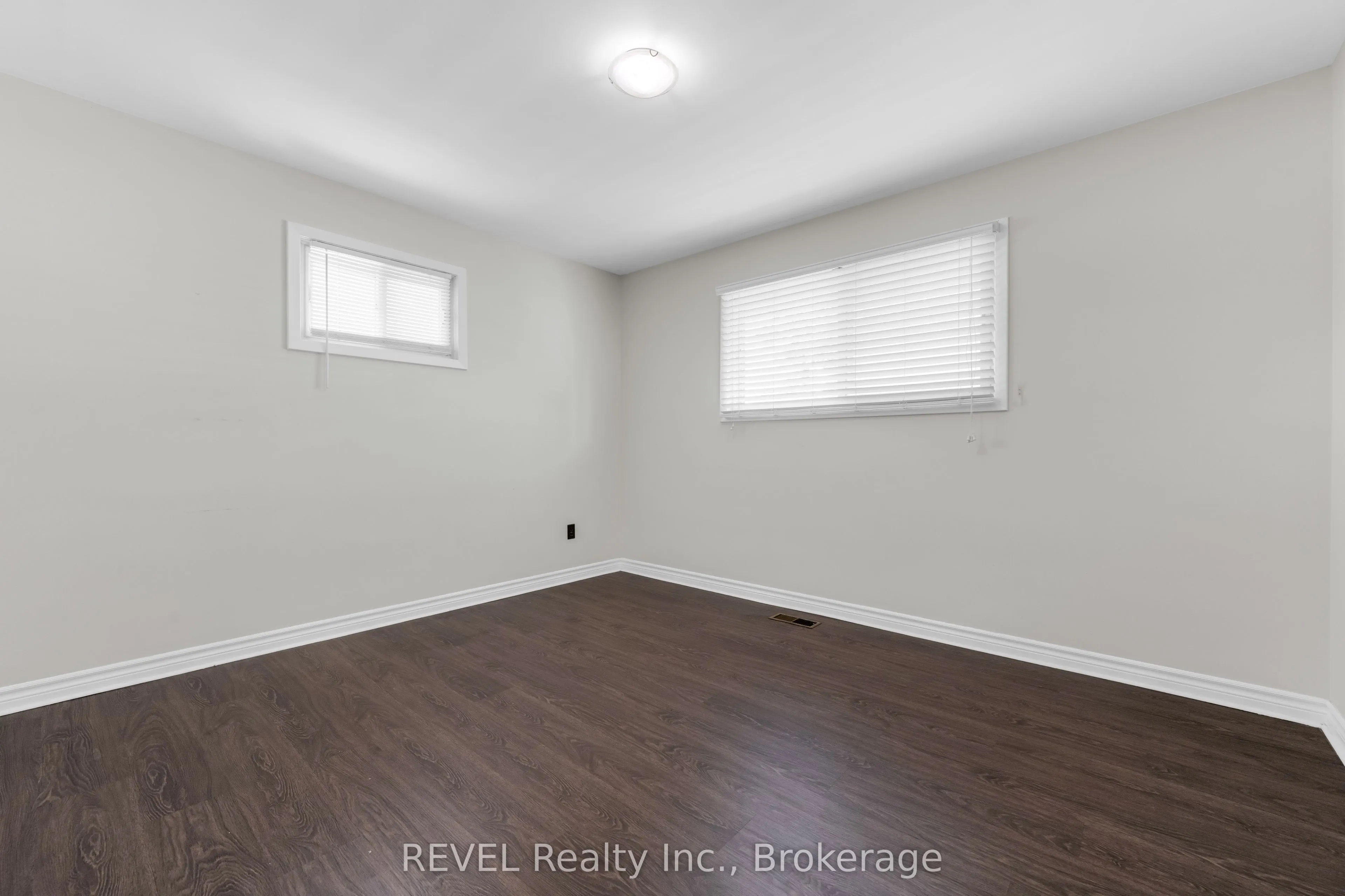 5 Armour Drive