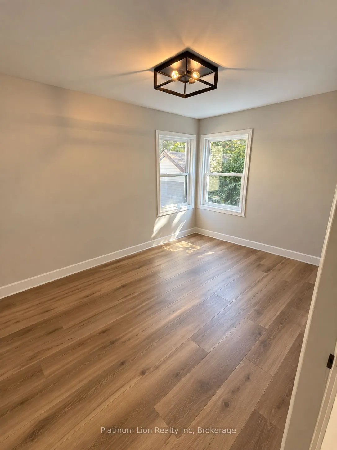 8 Byron Place #UPPER