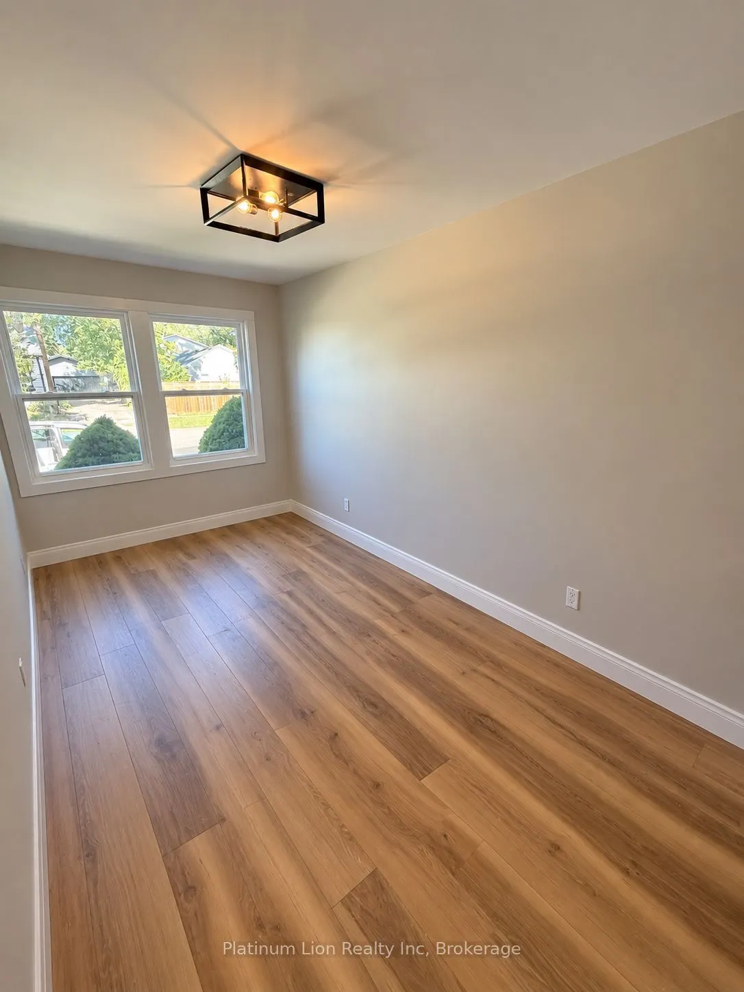 8 Byron Place #UPPER