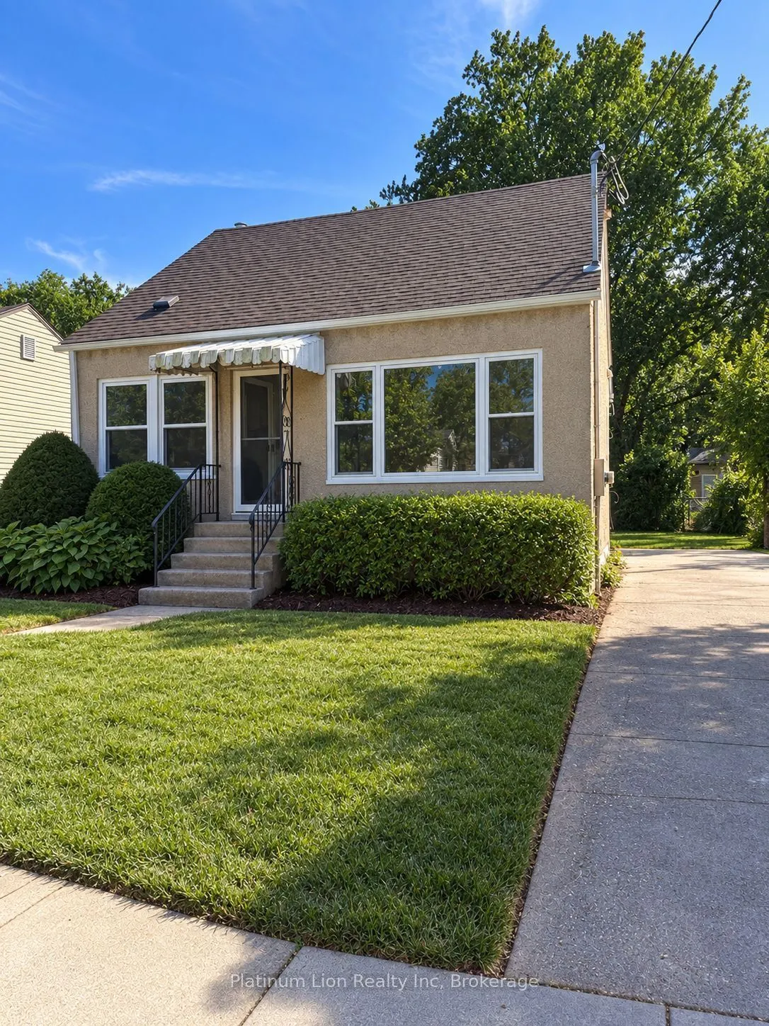 8 Byron Place #UPPER
