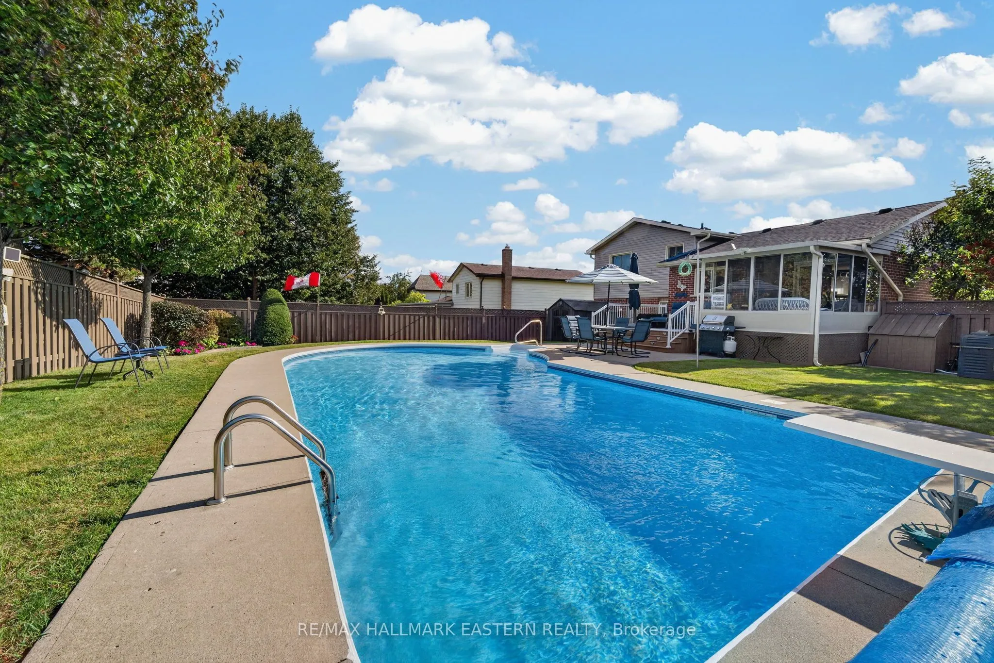 2296 Kawartha Heights Boulevard