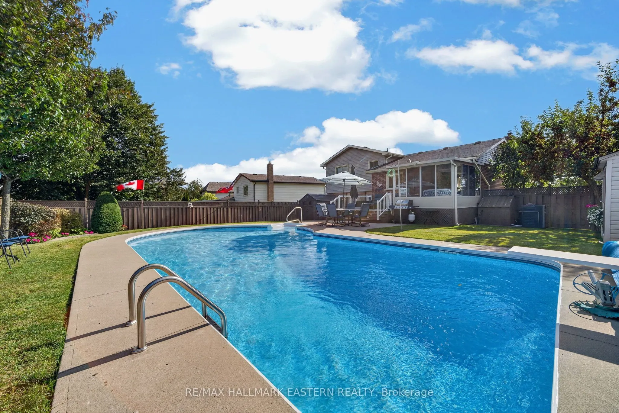2296 Kawartha Heights Boulevard