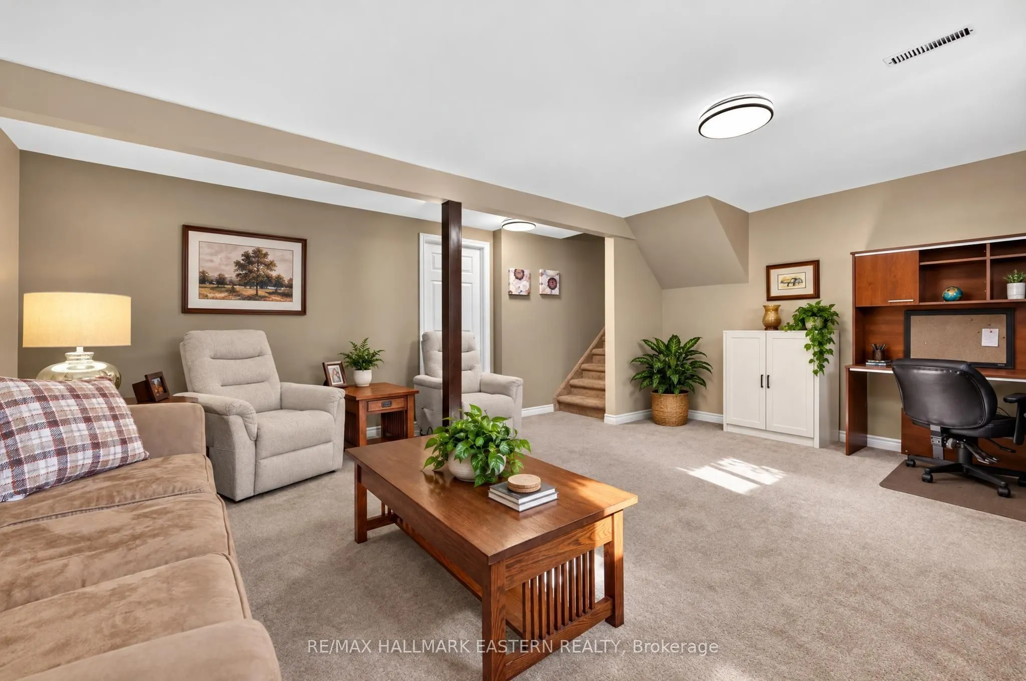 2296 Kawartha Heights Boulevard