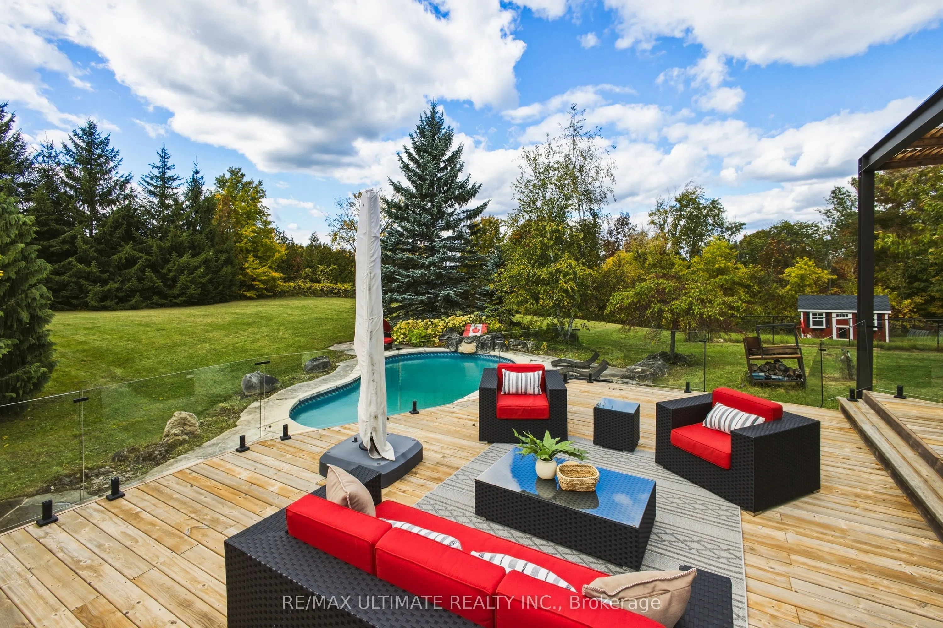 873421 5th Line Estates