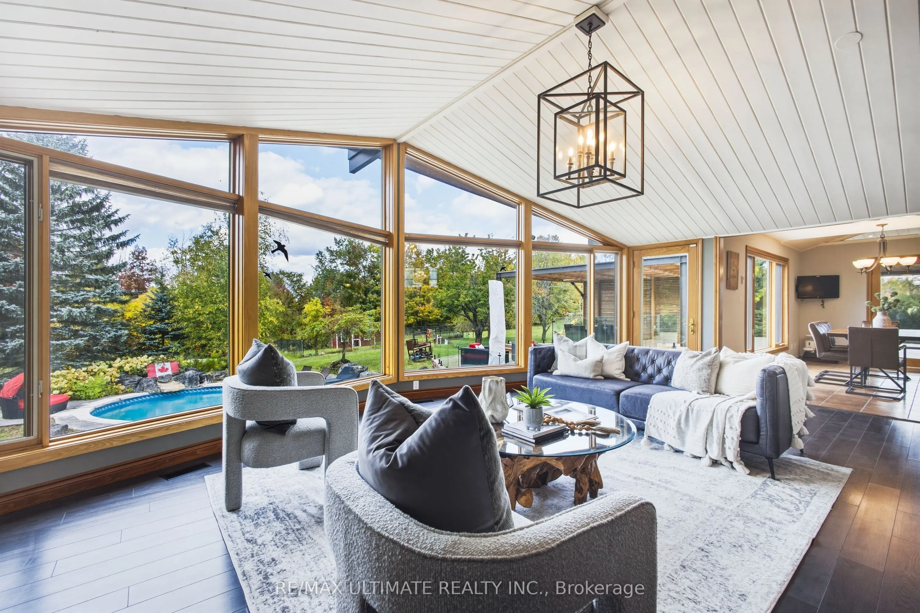 873421 5th Line Estates