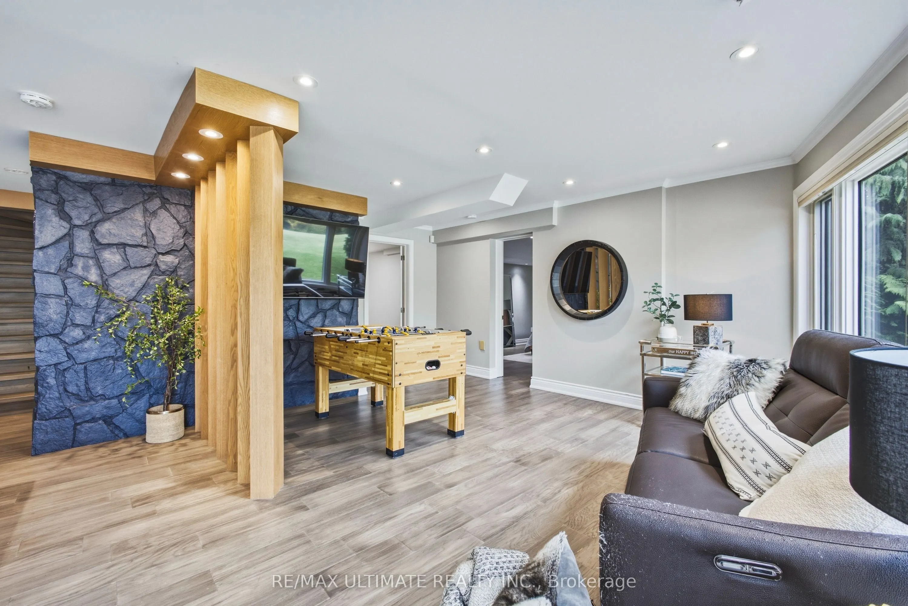 873421 5th Line Estates