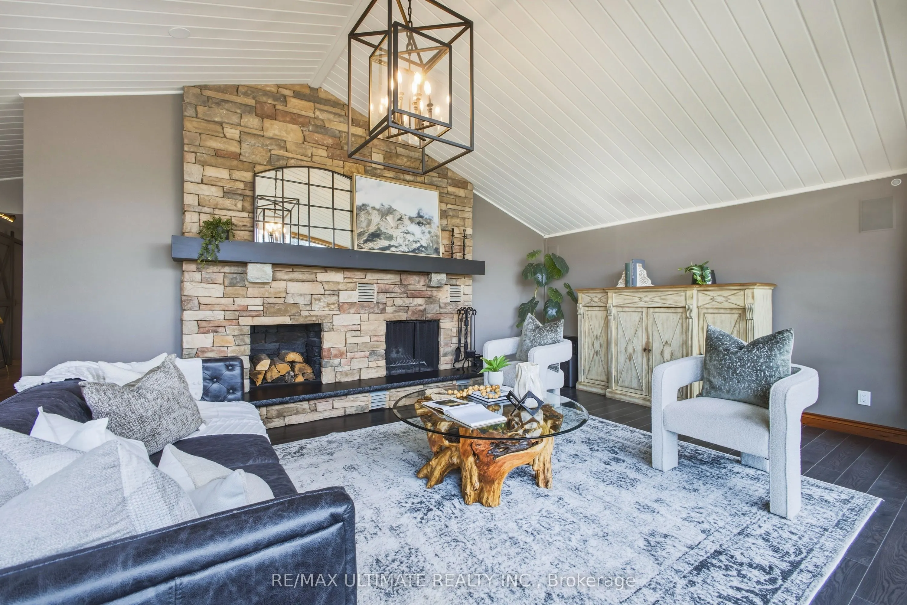 873421 5th Line Estates