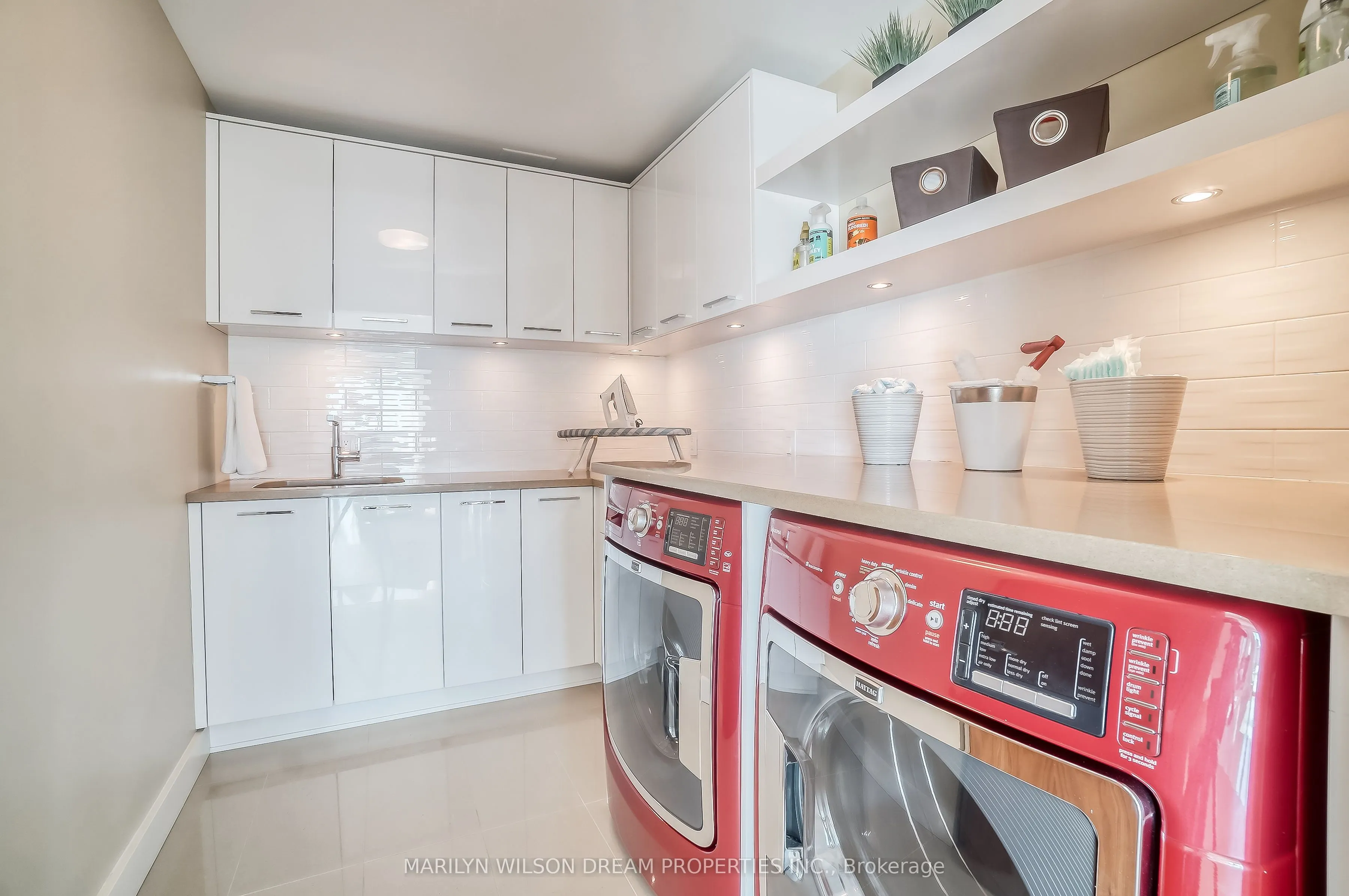 90 George Street #1701