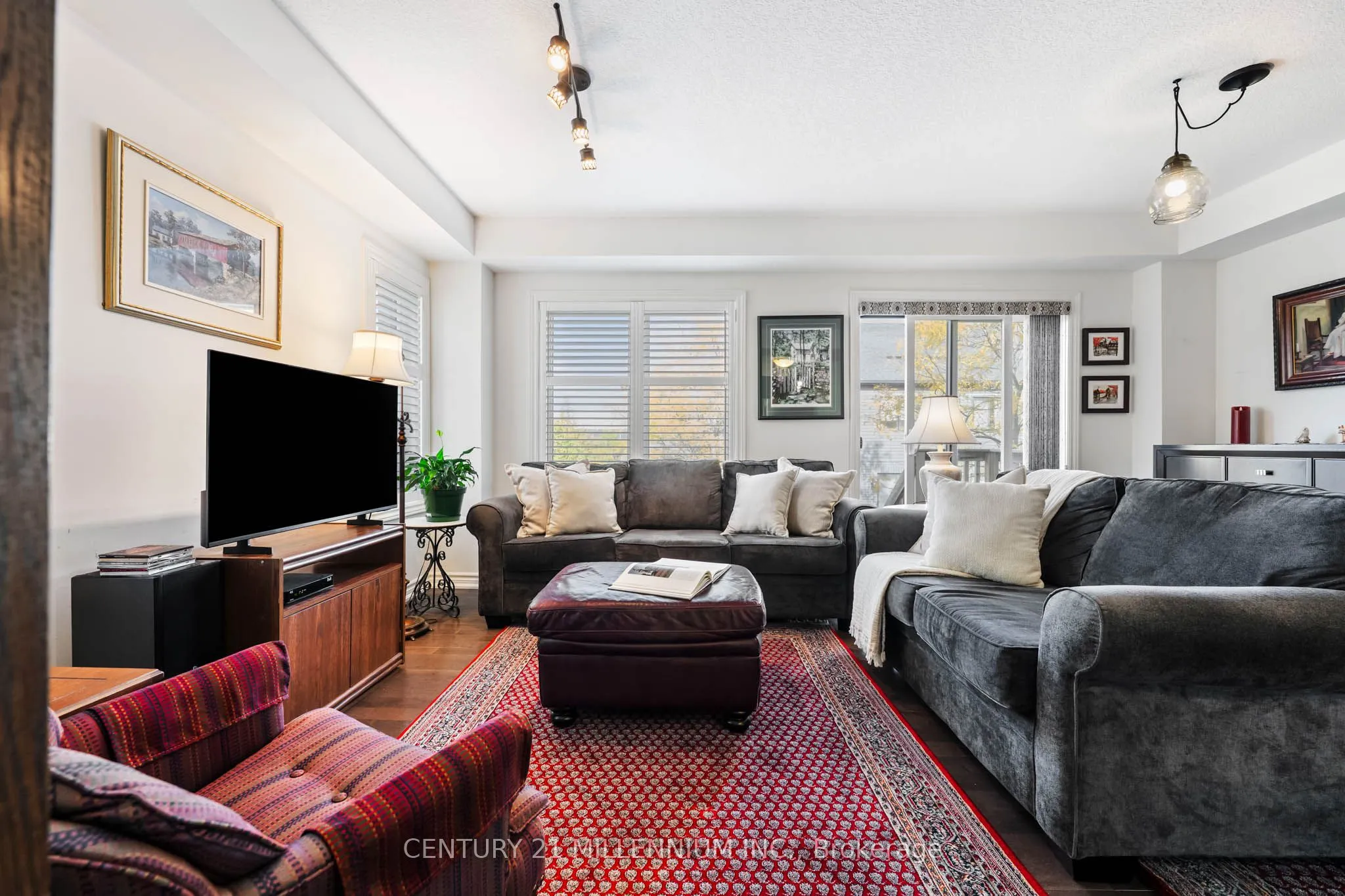 91 Poppy Drive E #18