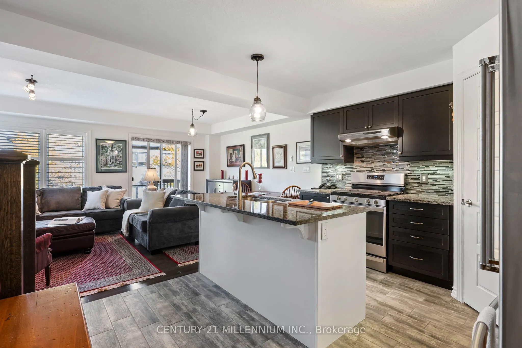91 Poppy Drive E #18