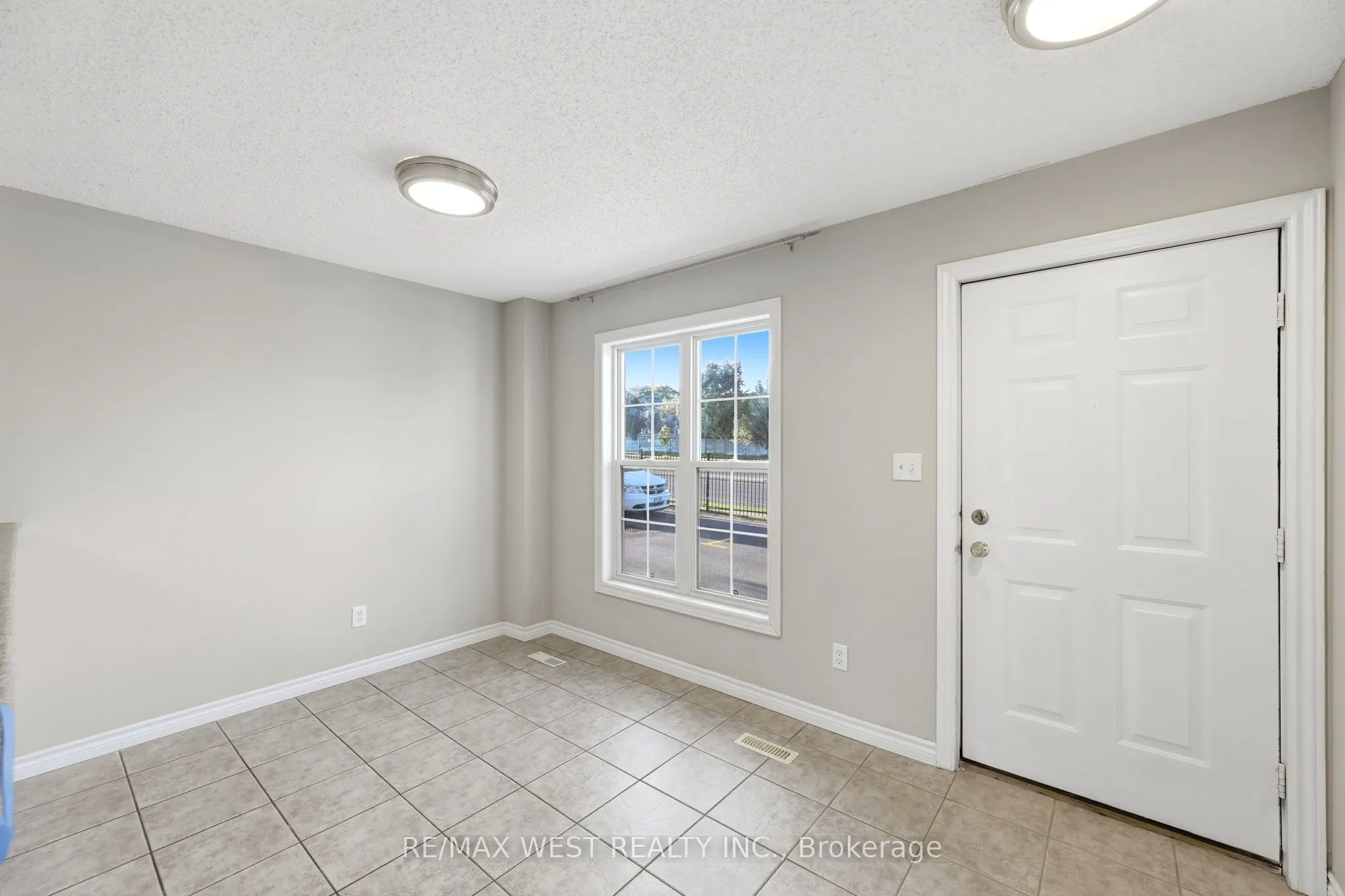 600 Sarnia Road #11