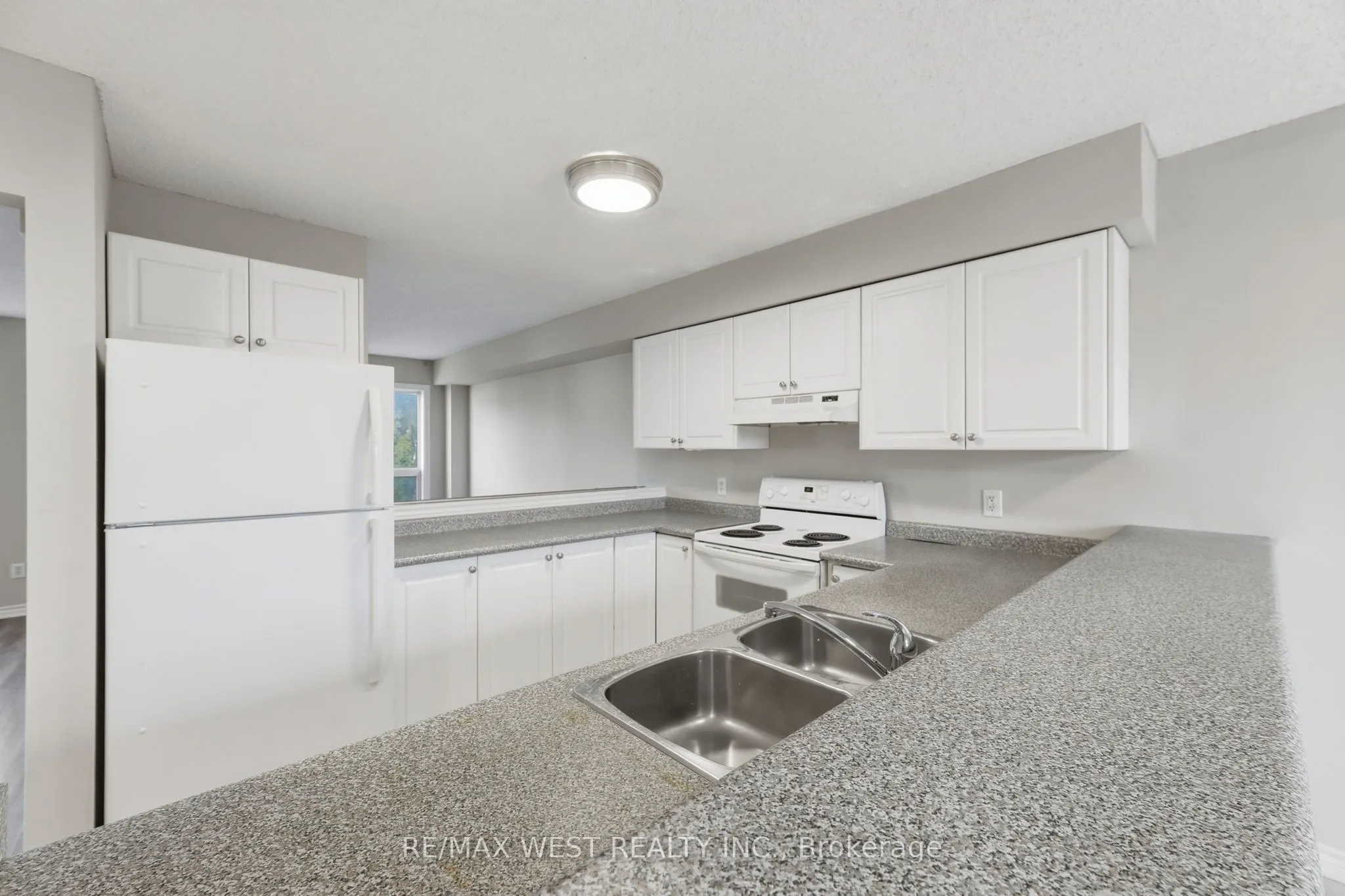600 Sarnia Road #11