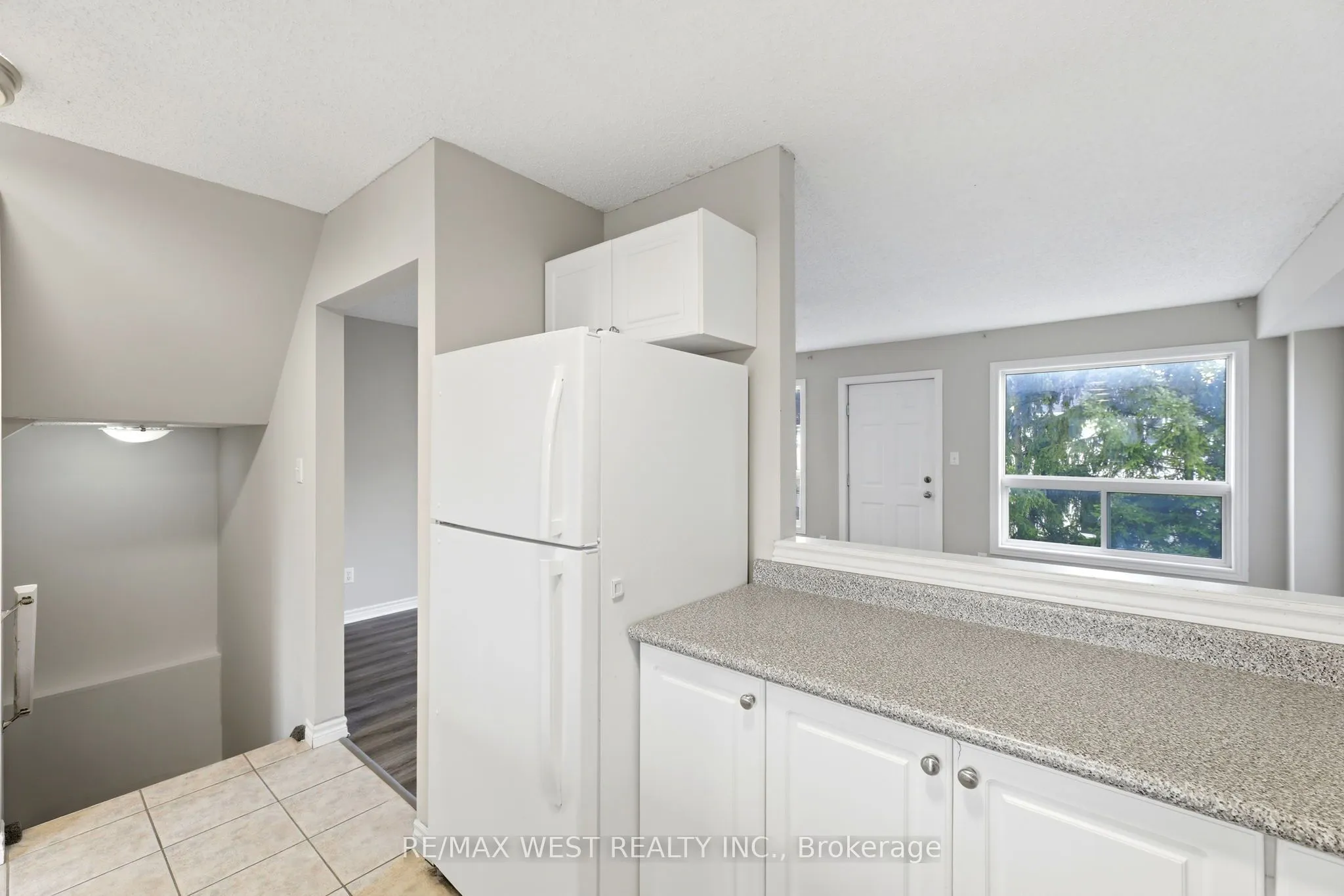 600 Sarnia Road #11