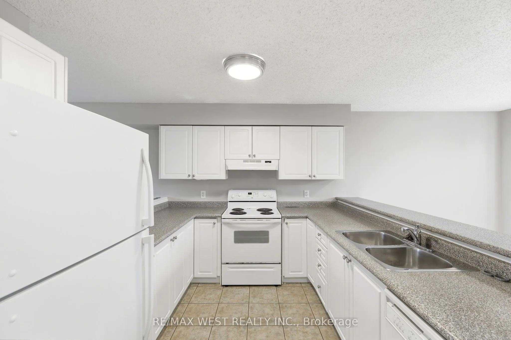 600 Sarnia Road #11