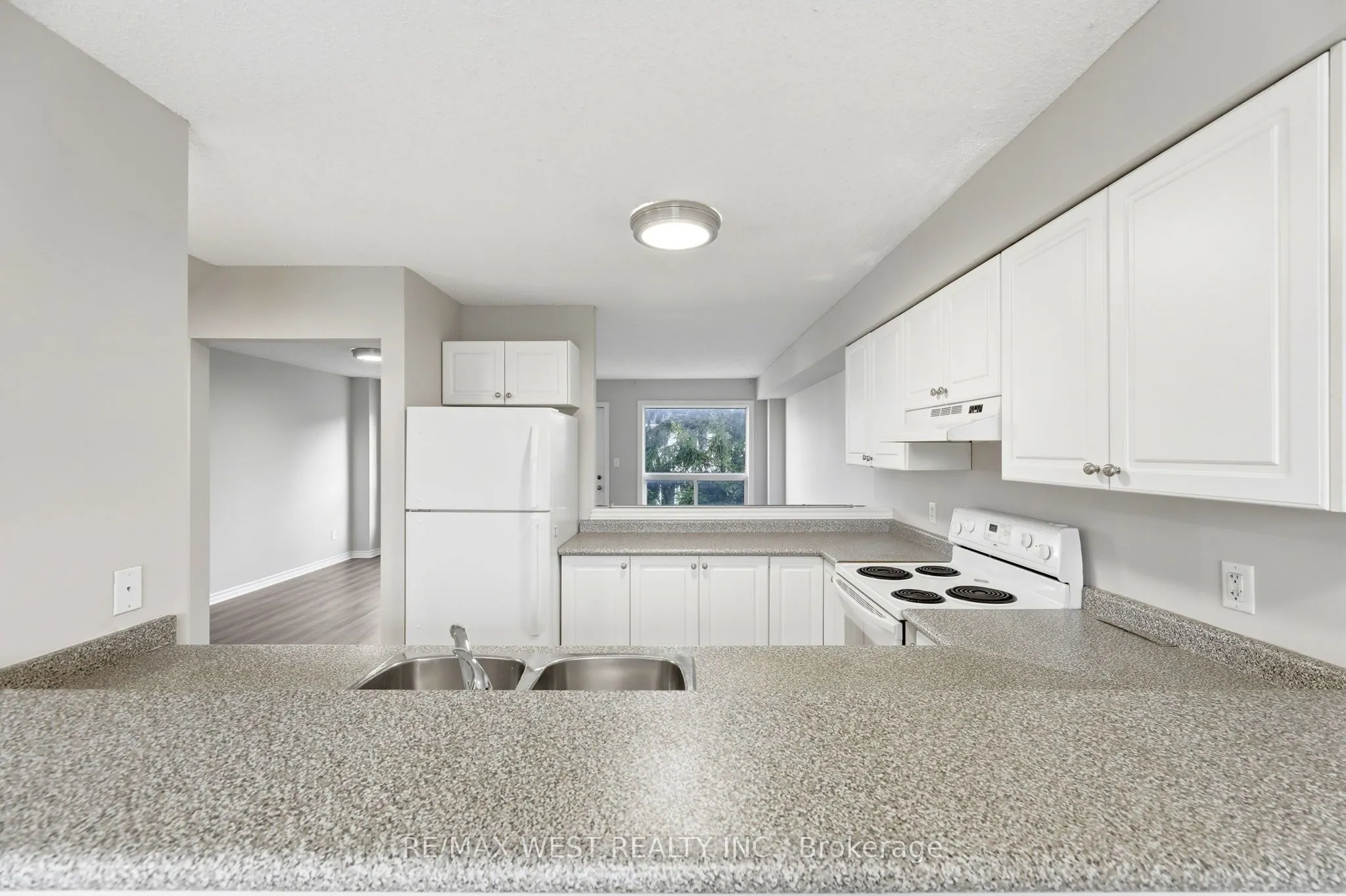 600 Sarnia Road #11