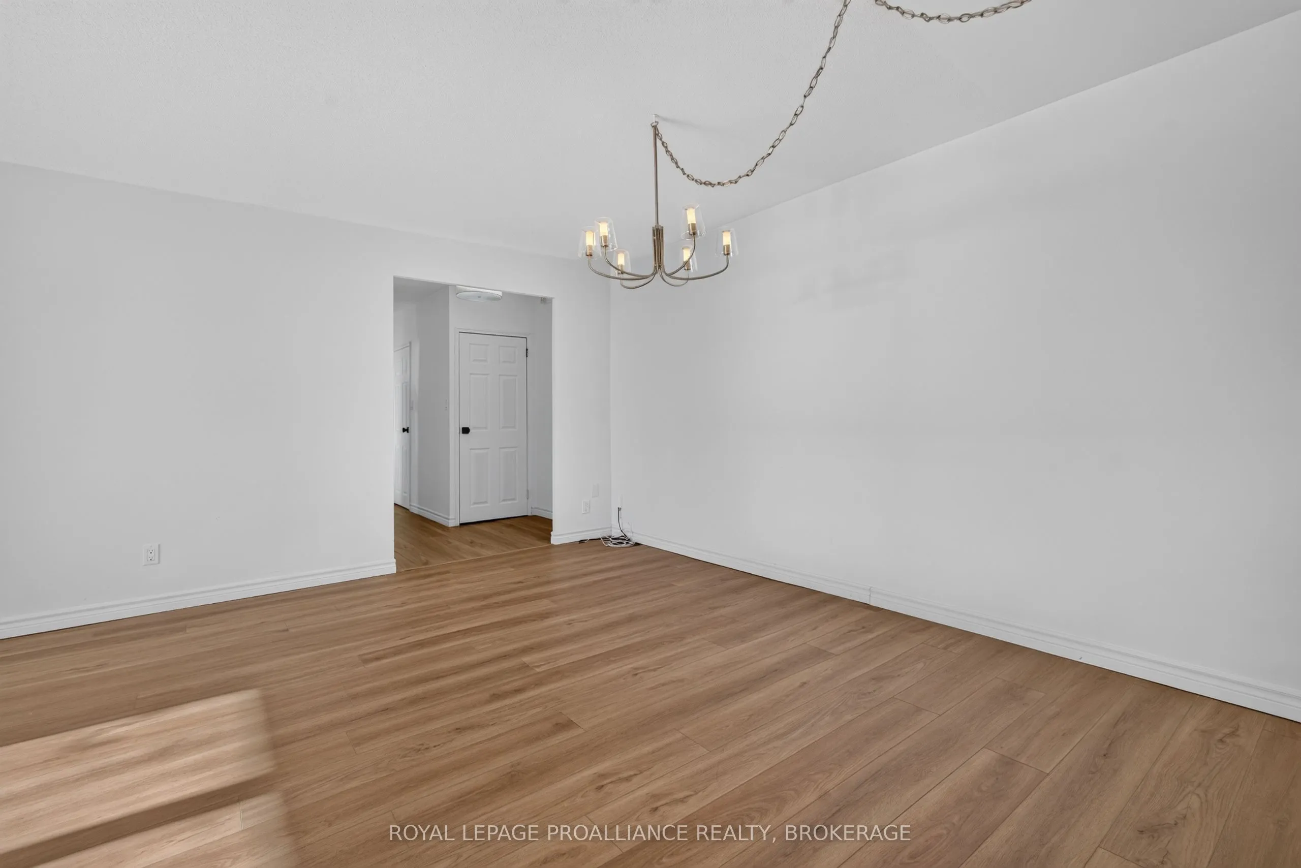 1 Mowat Avenue #306