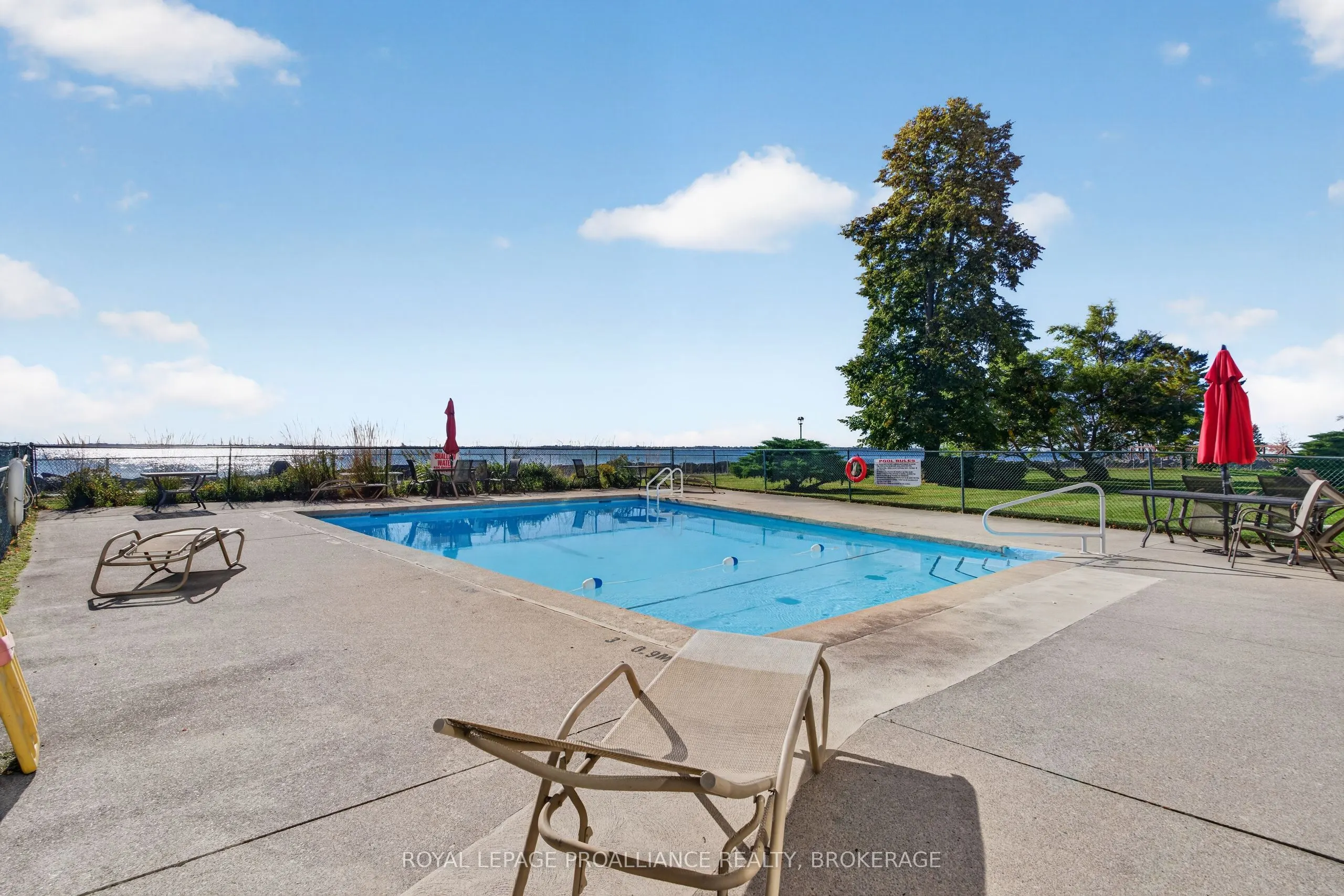 1 Mowat Avenue #306
