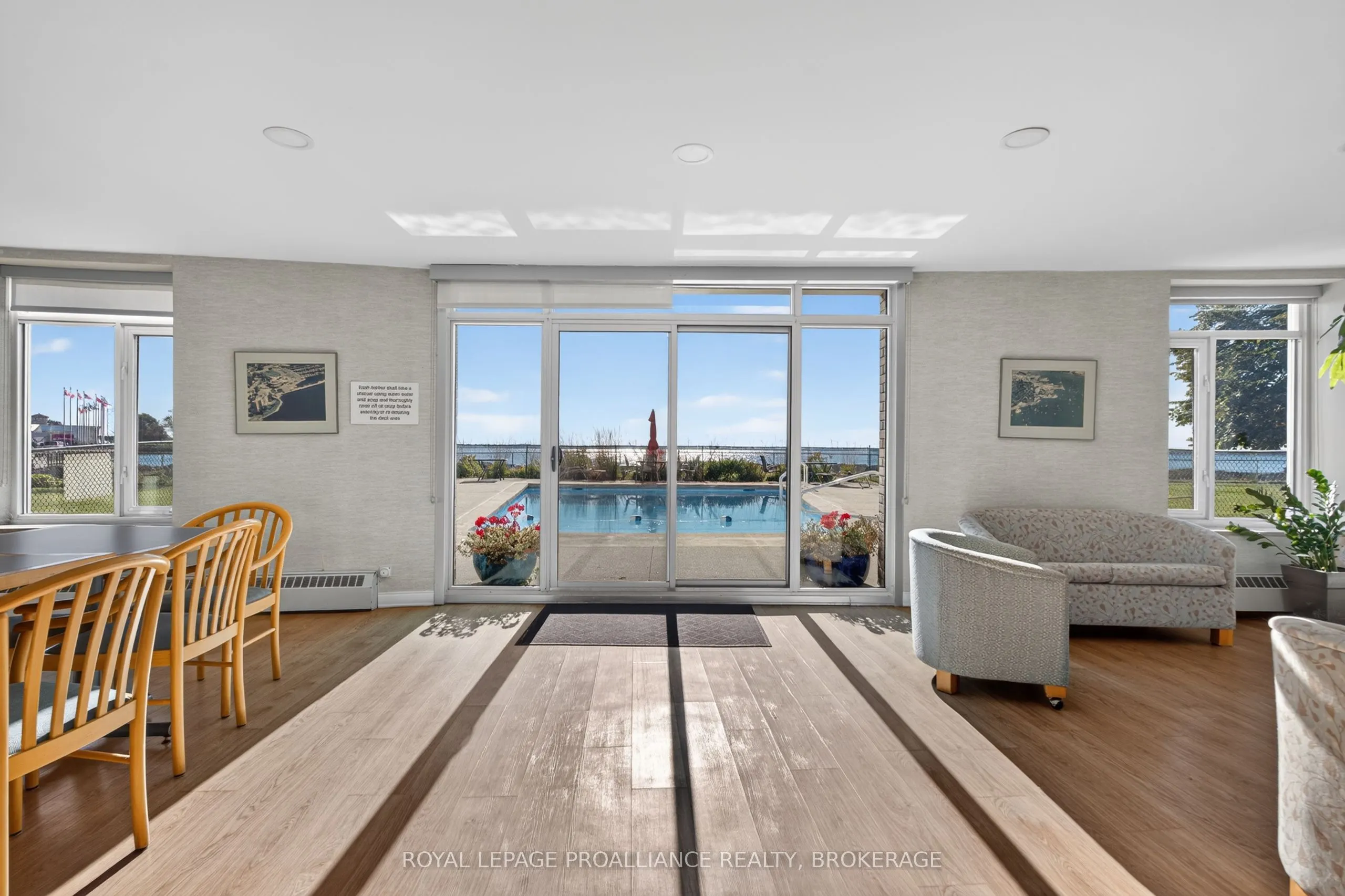 1 Mowat Avenue #306