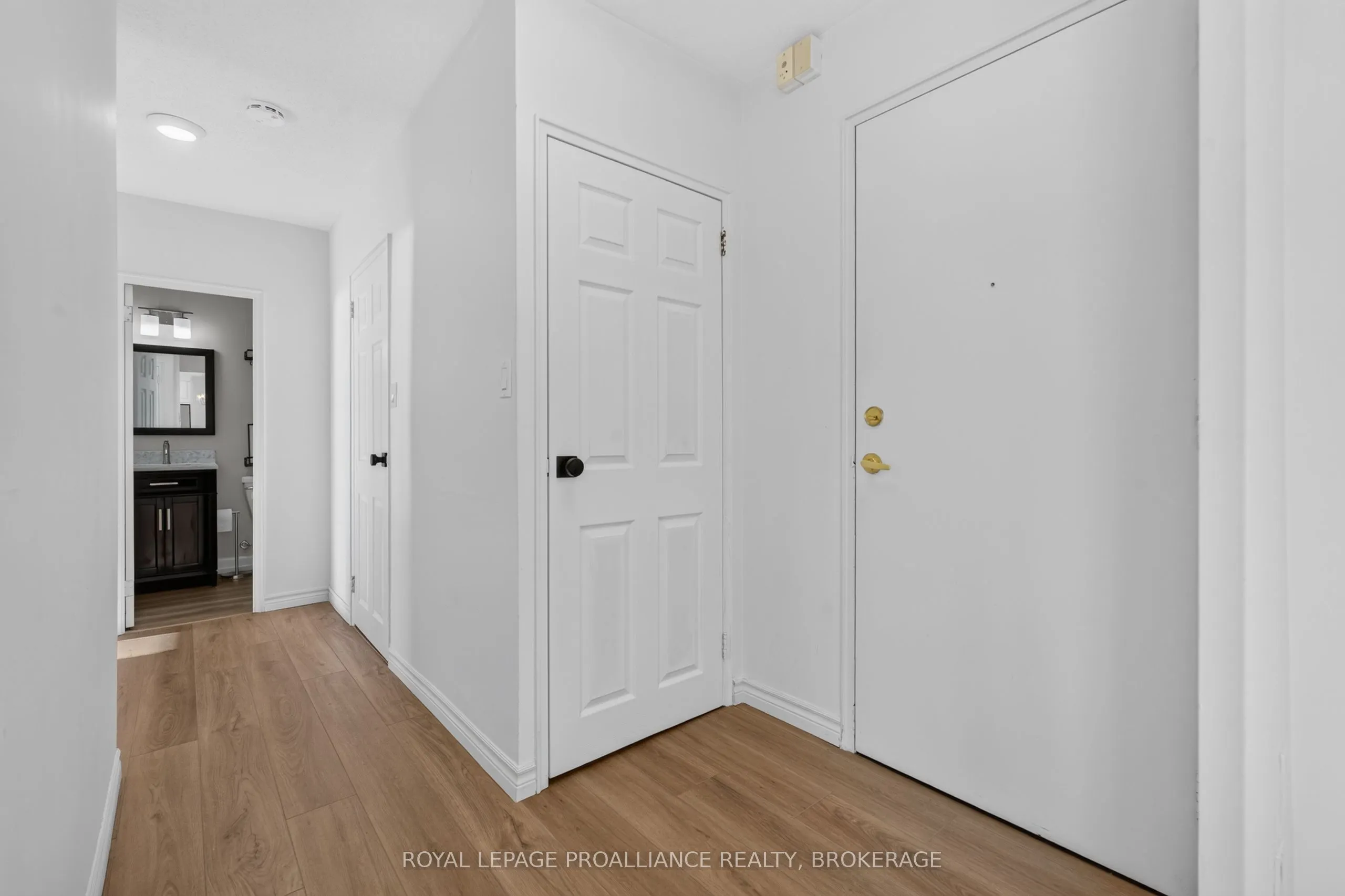 1 Mowat Avenue #306