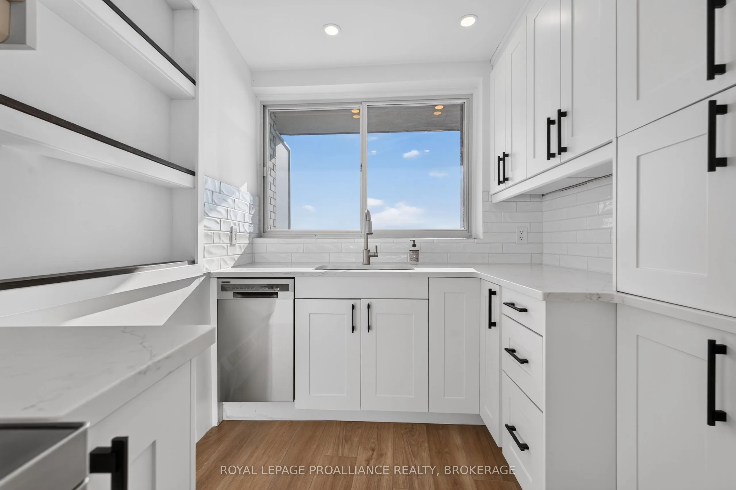 1 Mowat Avenue #306