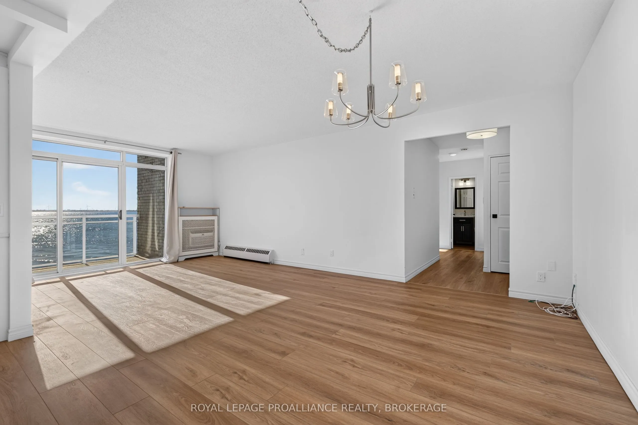 1 Mowat Avenue #306