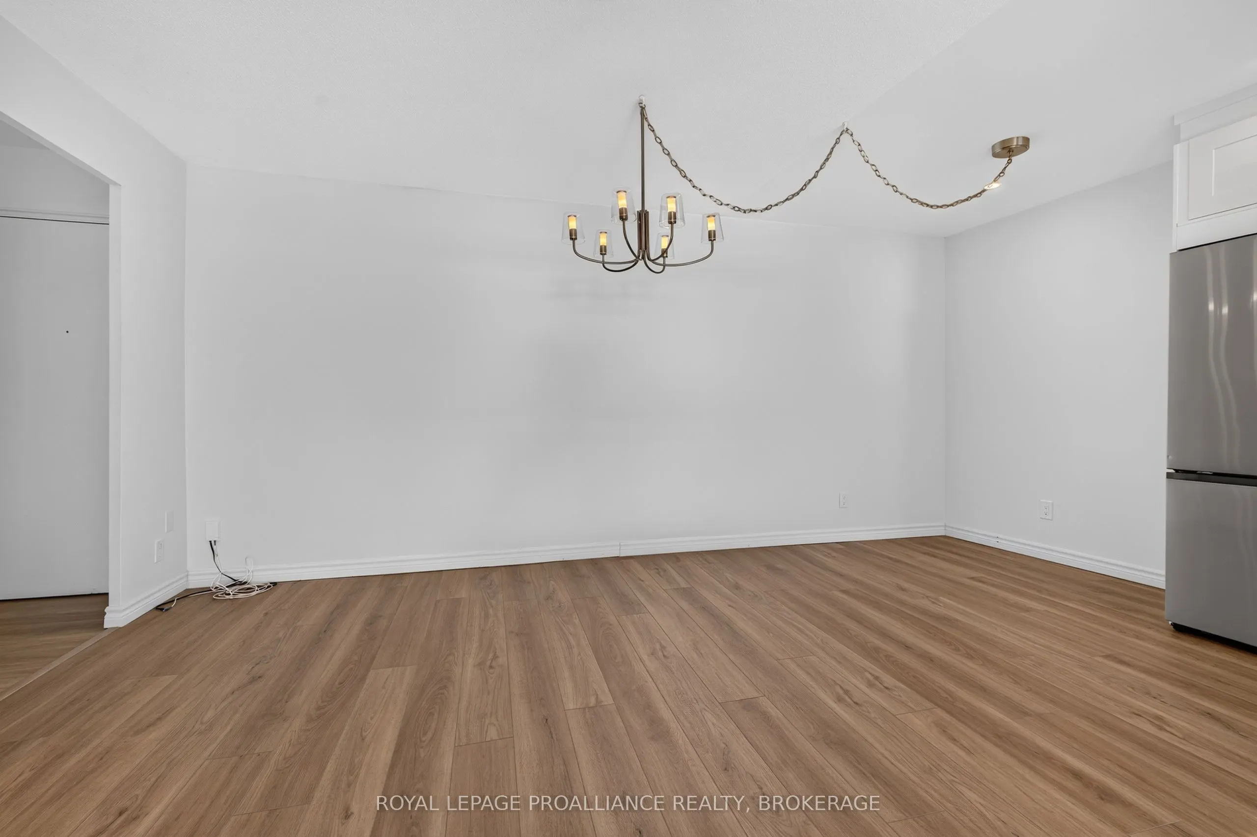 1 Mowat Avenue #306