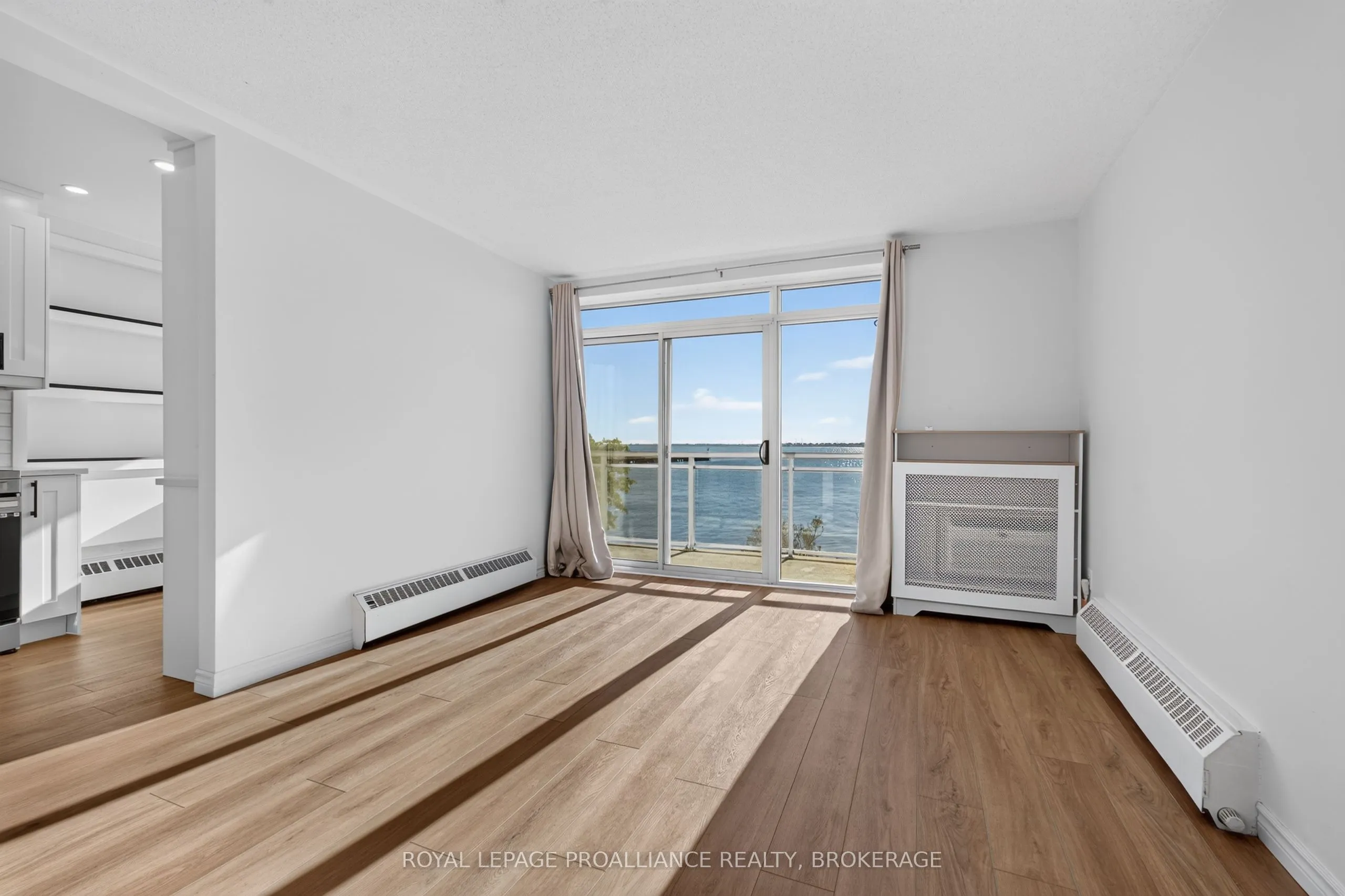 1 Mowat Avenue #306