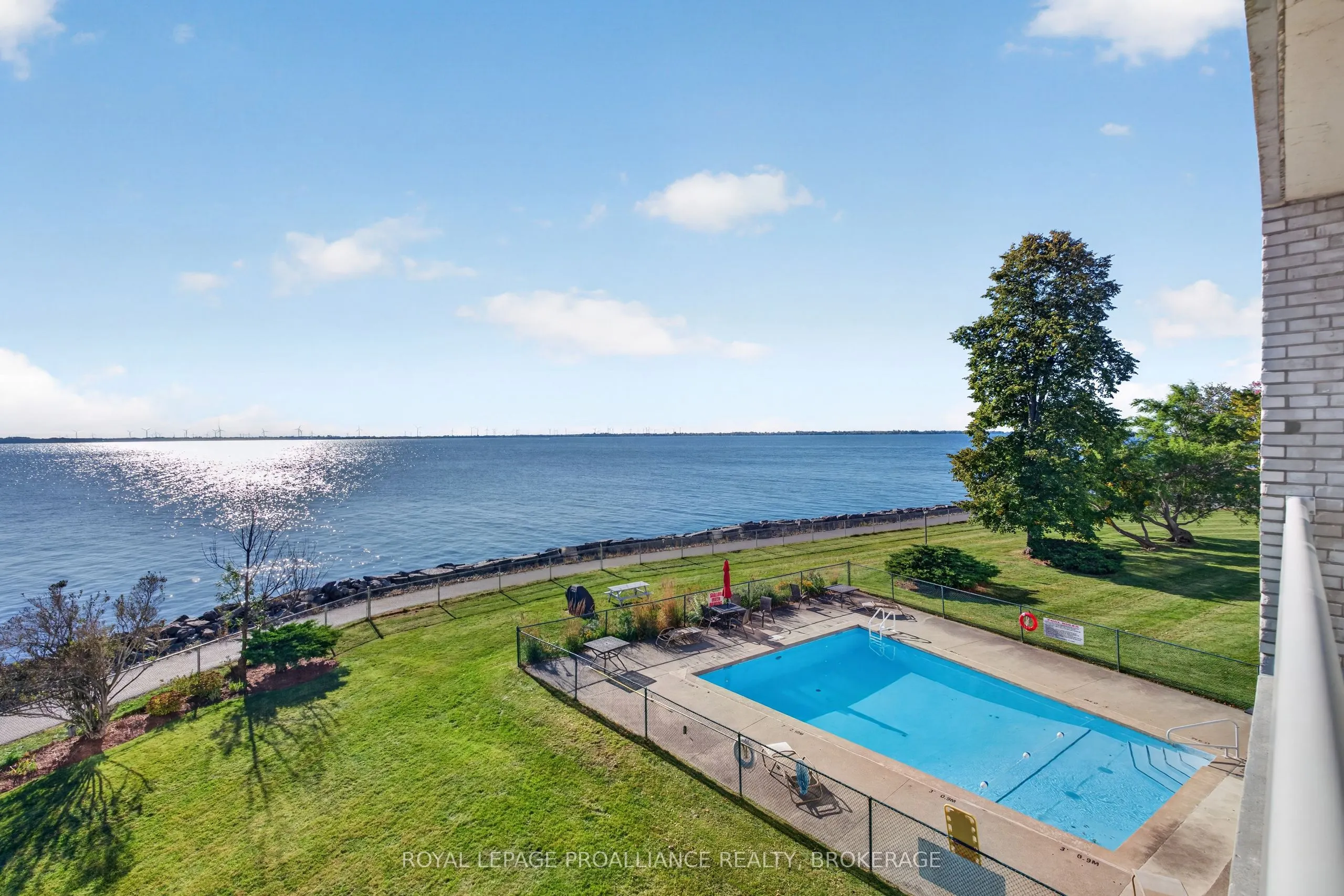 1 Mowat Avenue #306