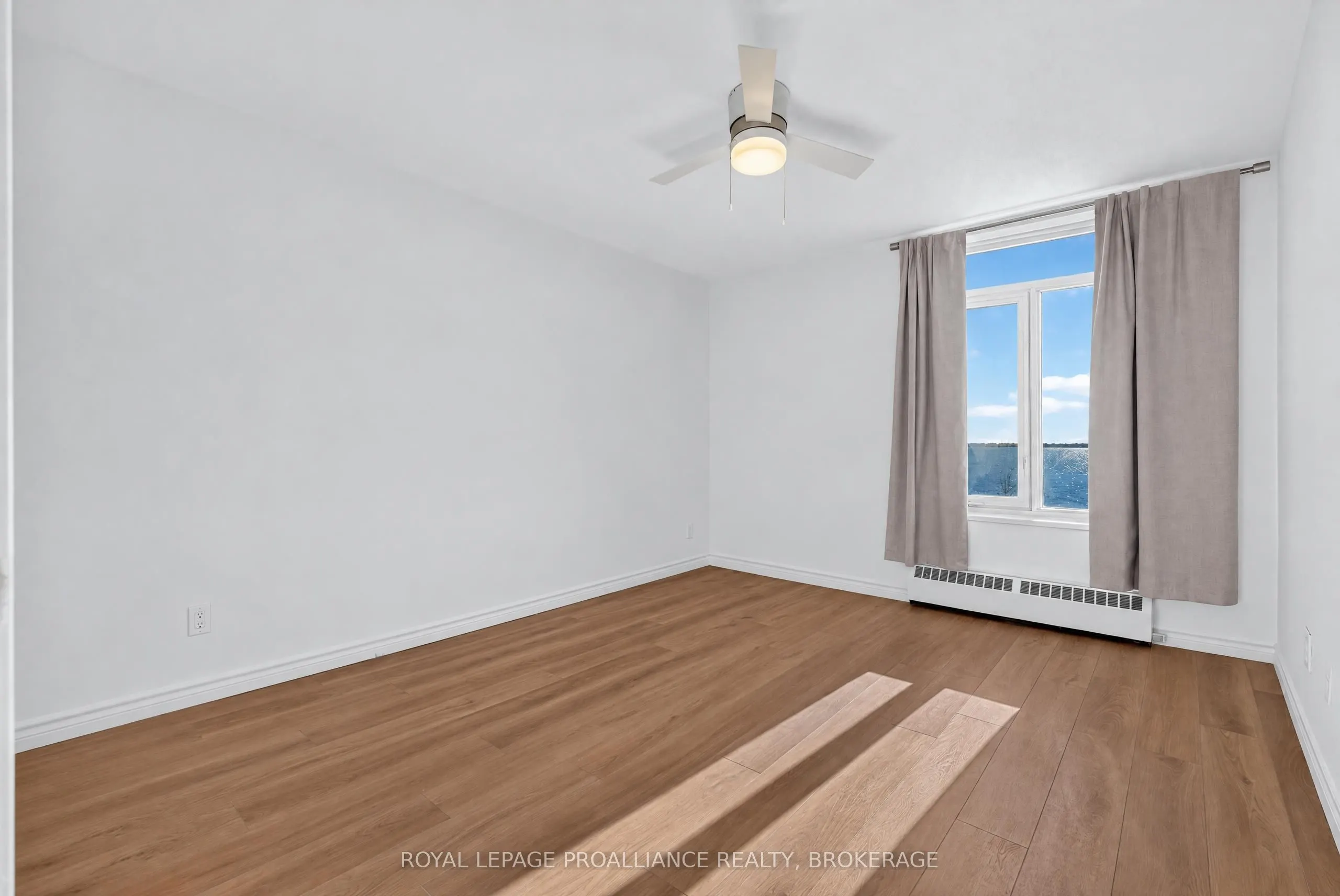 1 Mowat Avenue #306