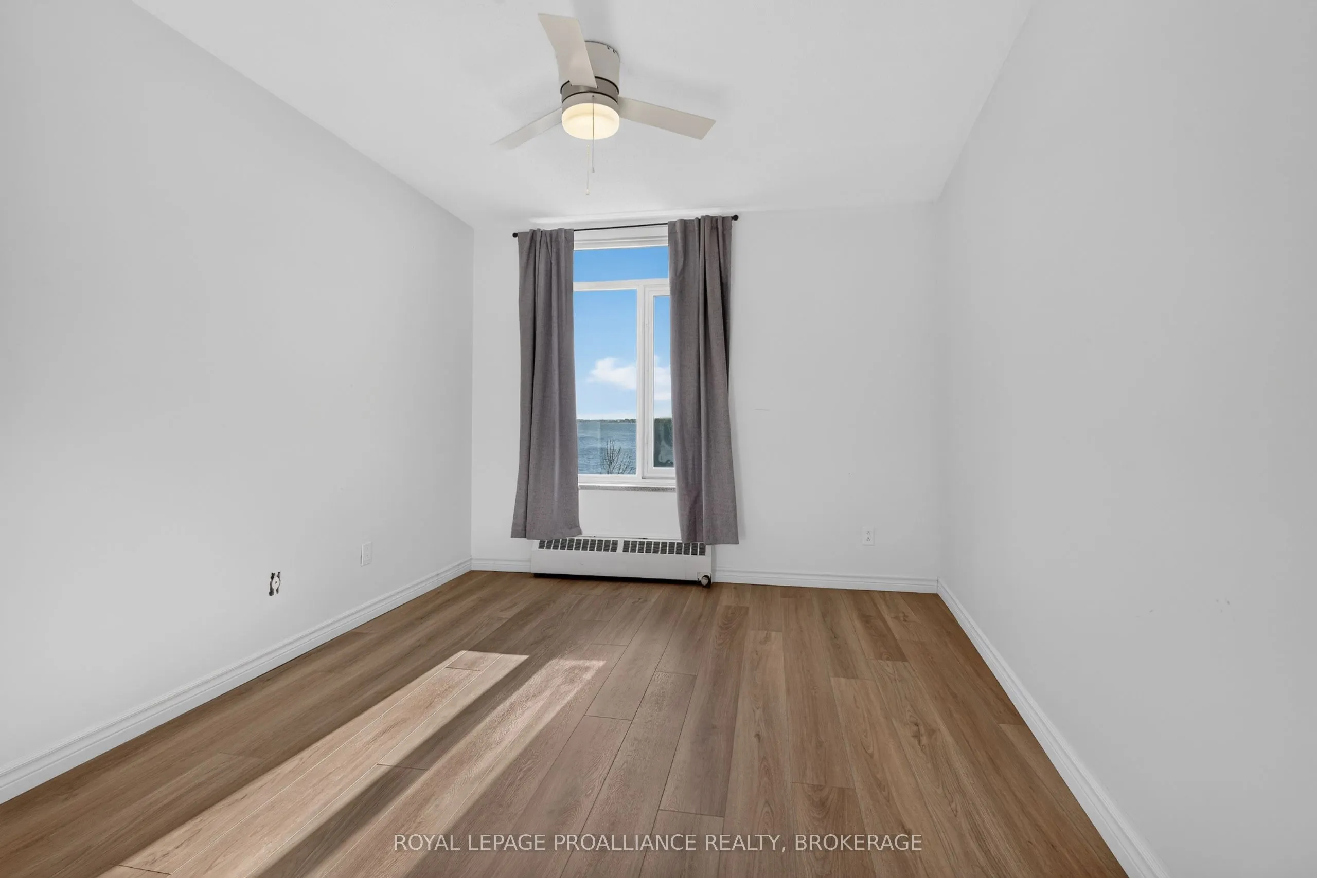 1 Mowat Avenue #306