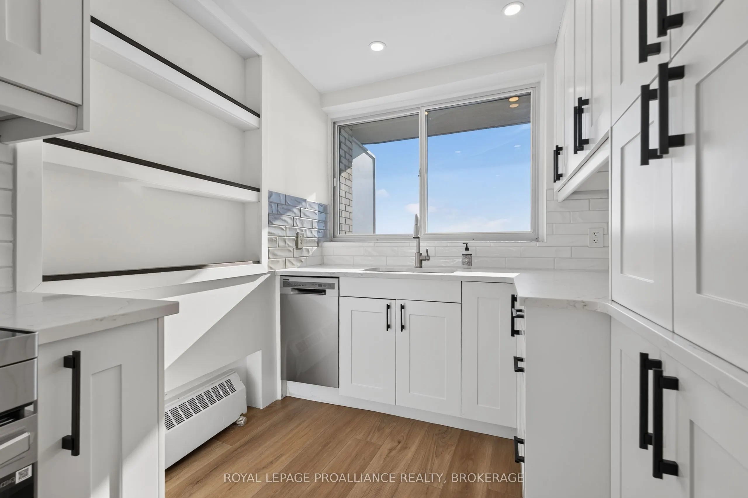 1 Mowat Avenue #306