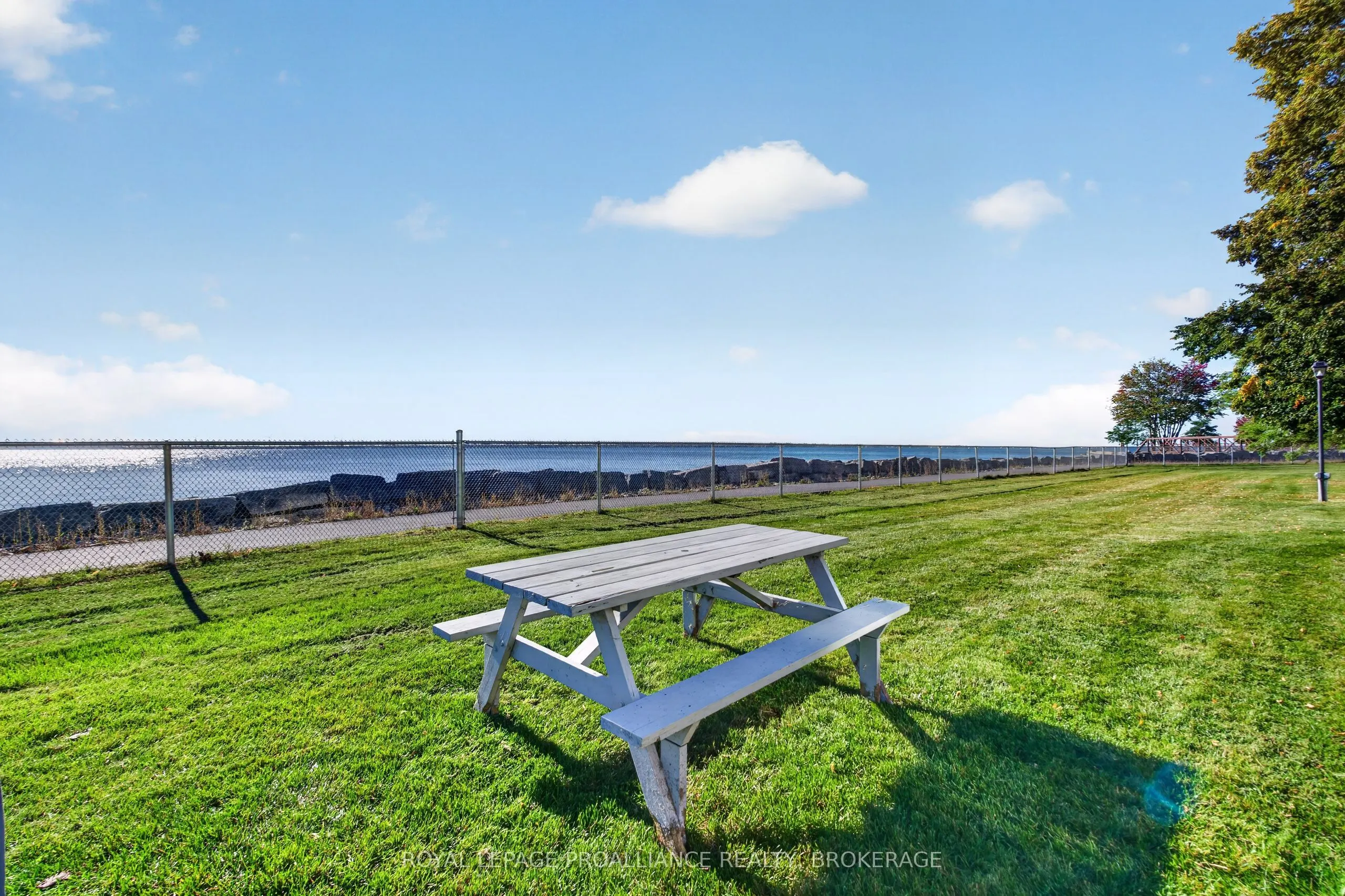 1 Mowat Avenue #306